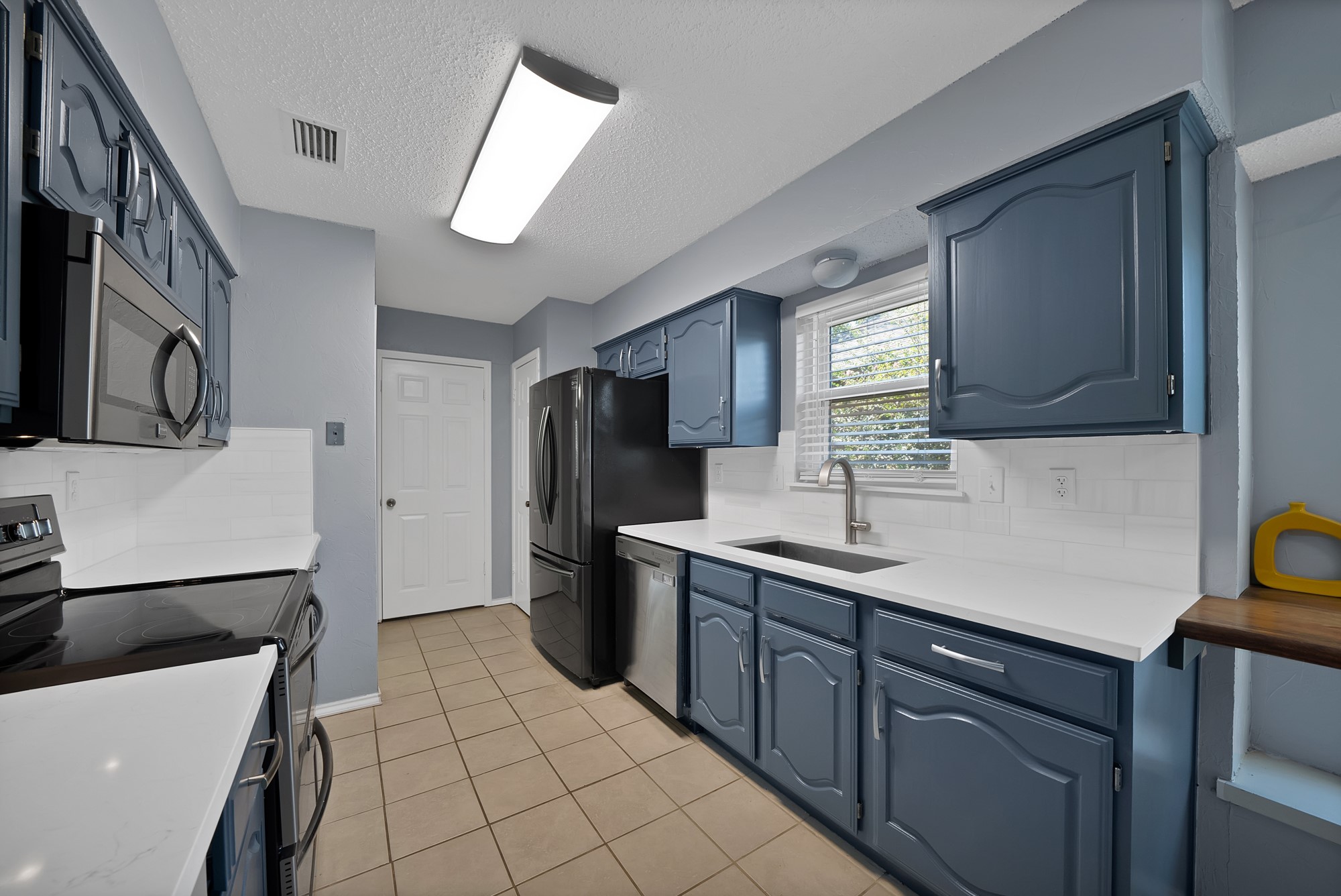 7113 Lo Chalmers Lane