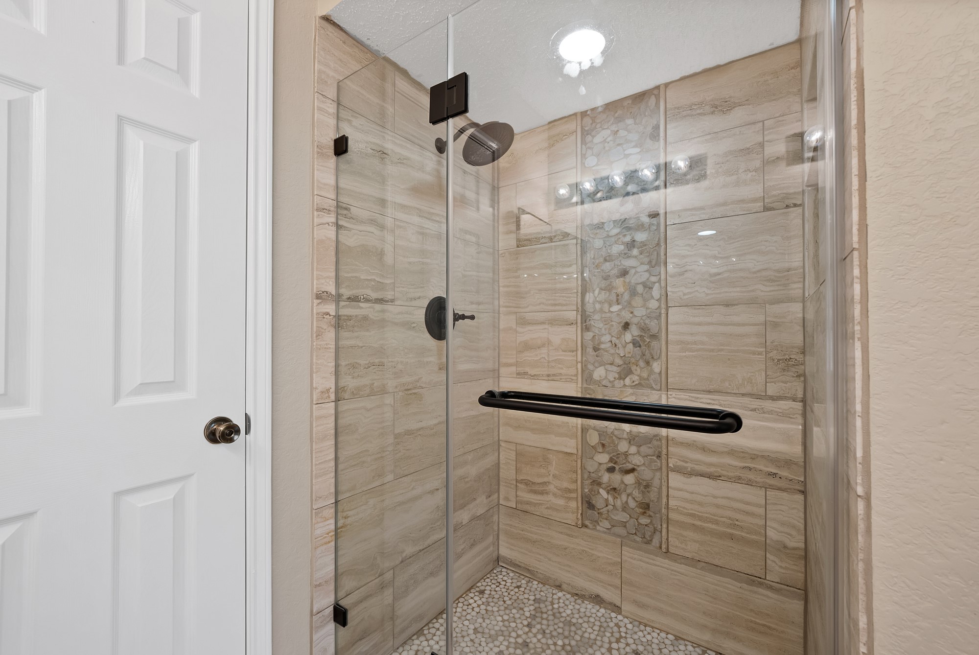 7113 Lo Chalmers Lane