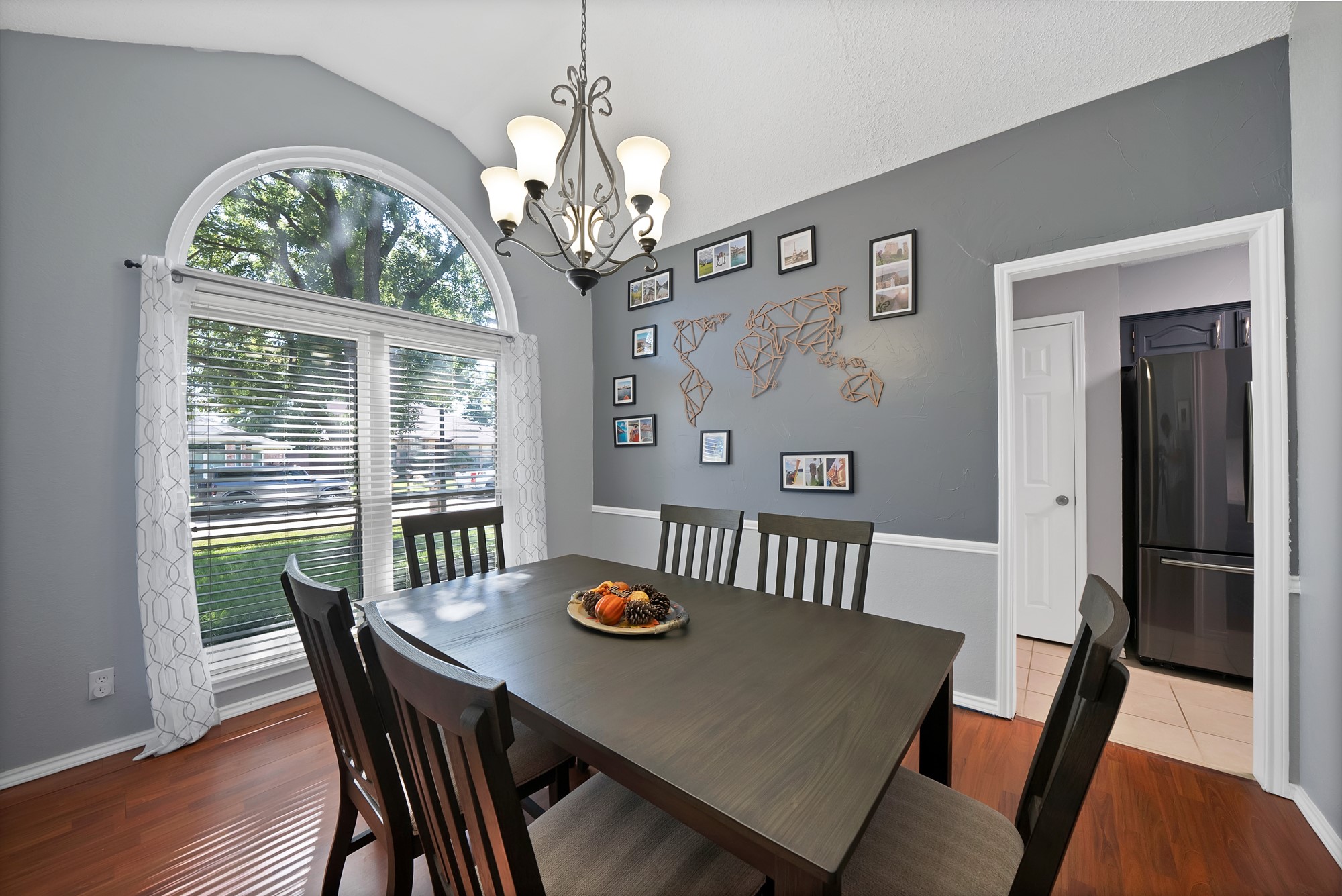 7113 Lo Chalmers Lane