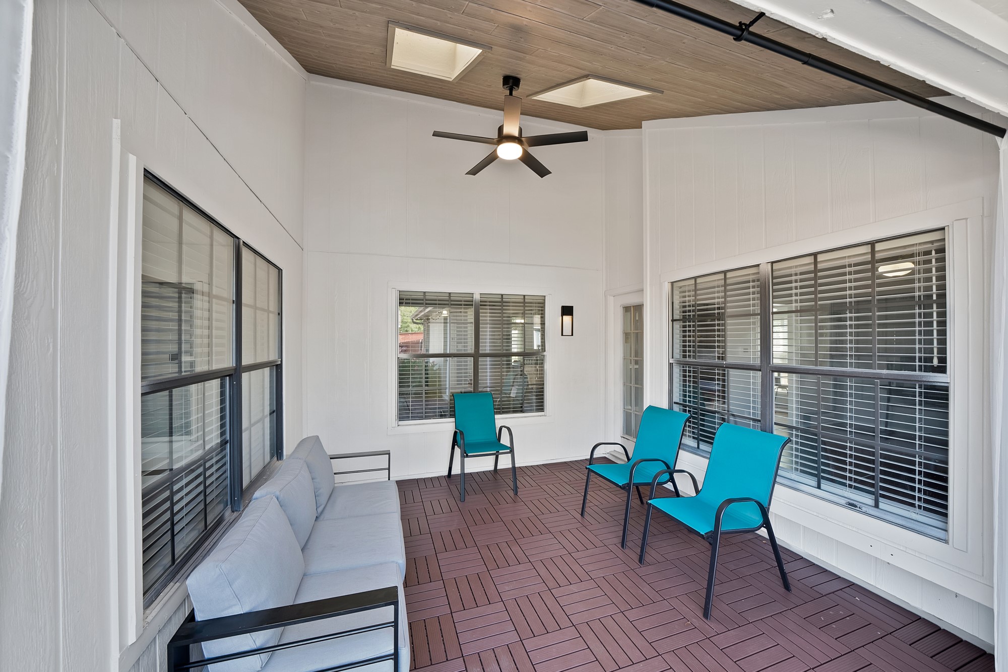 7113 Lo Chalmers Lane