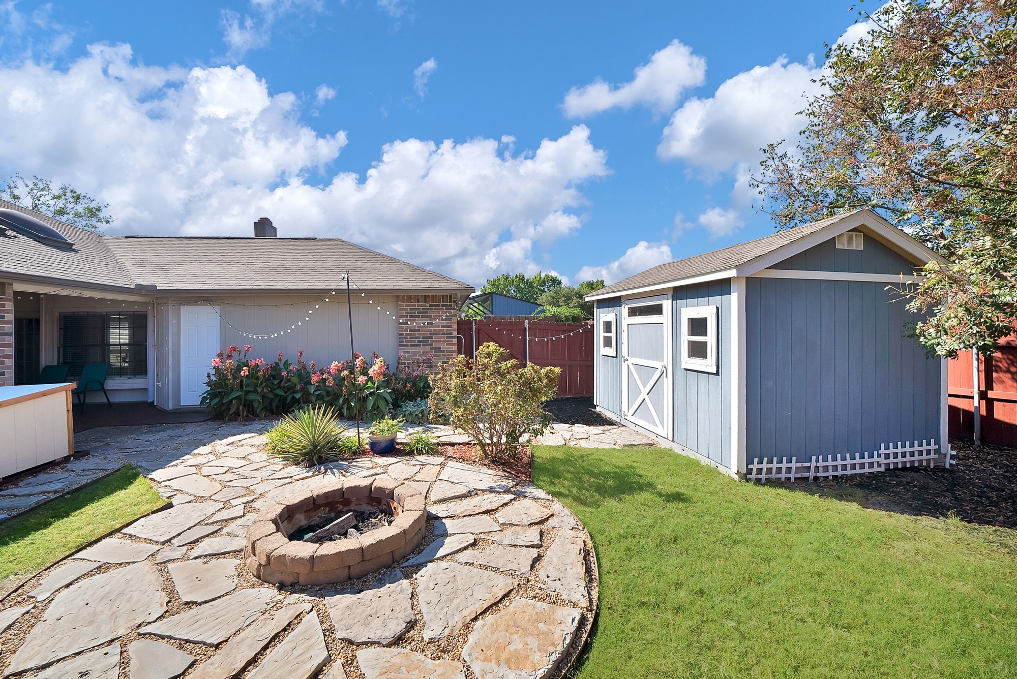 7113 Lo Chalmers Lane