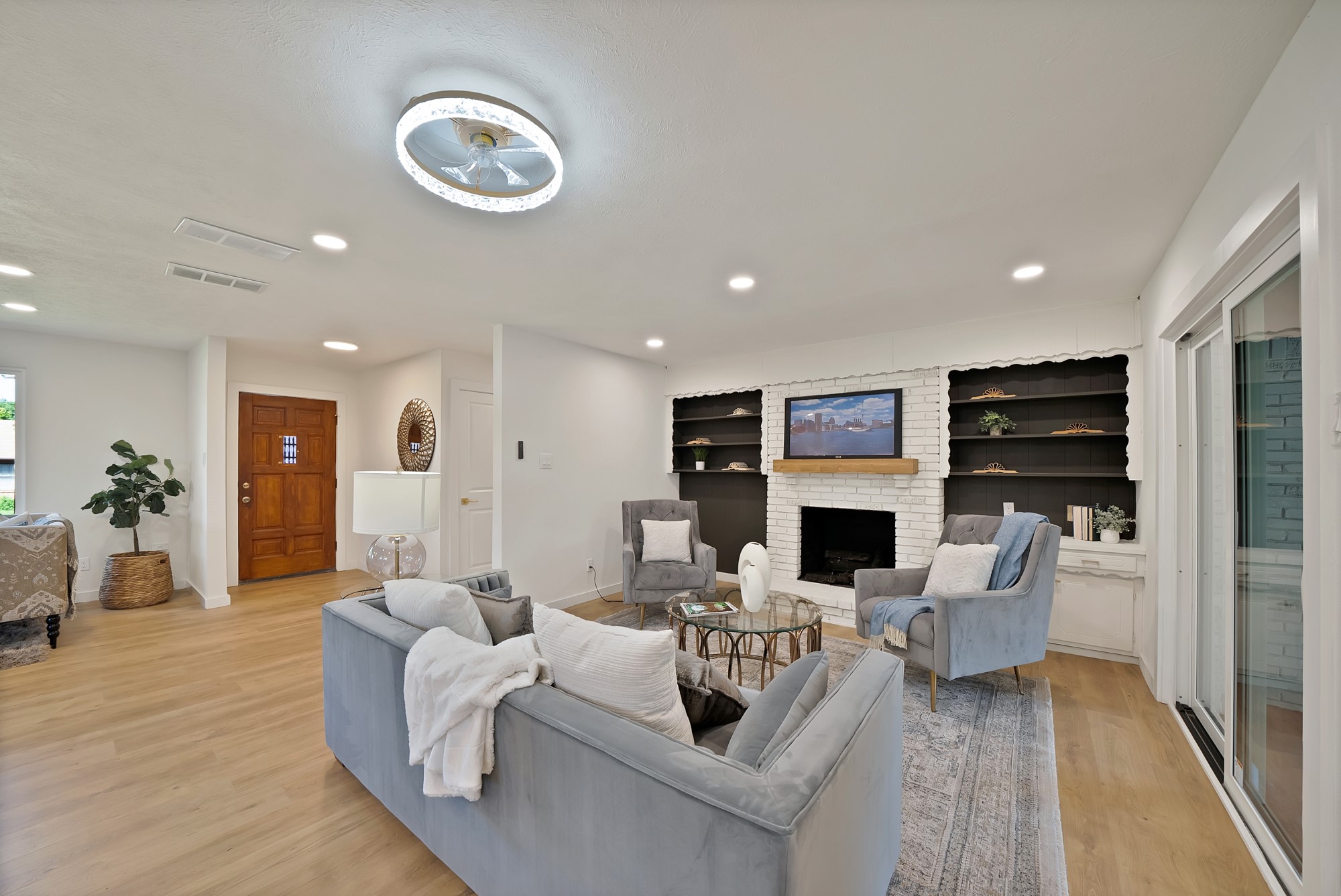 5706 Hillcroft Street