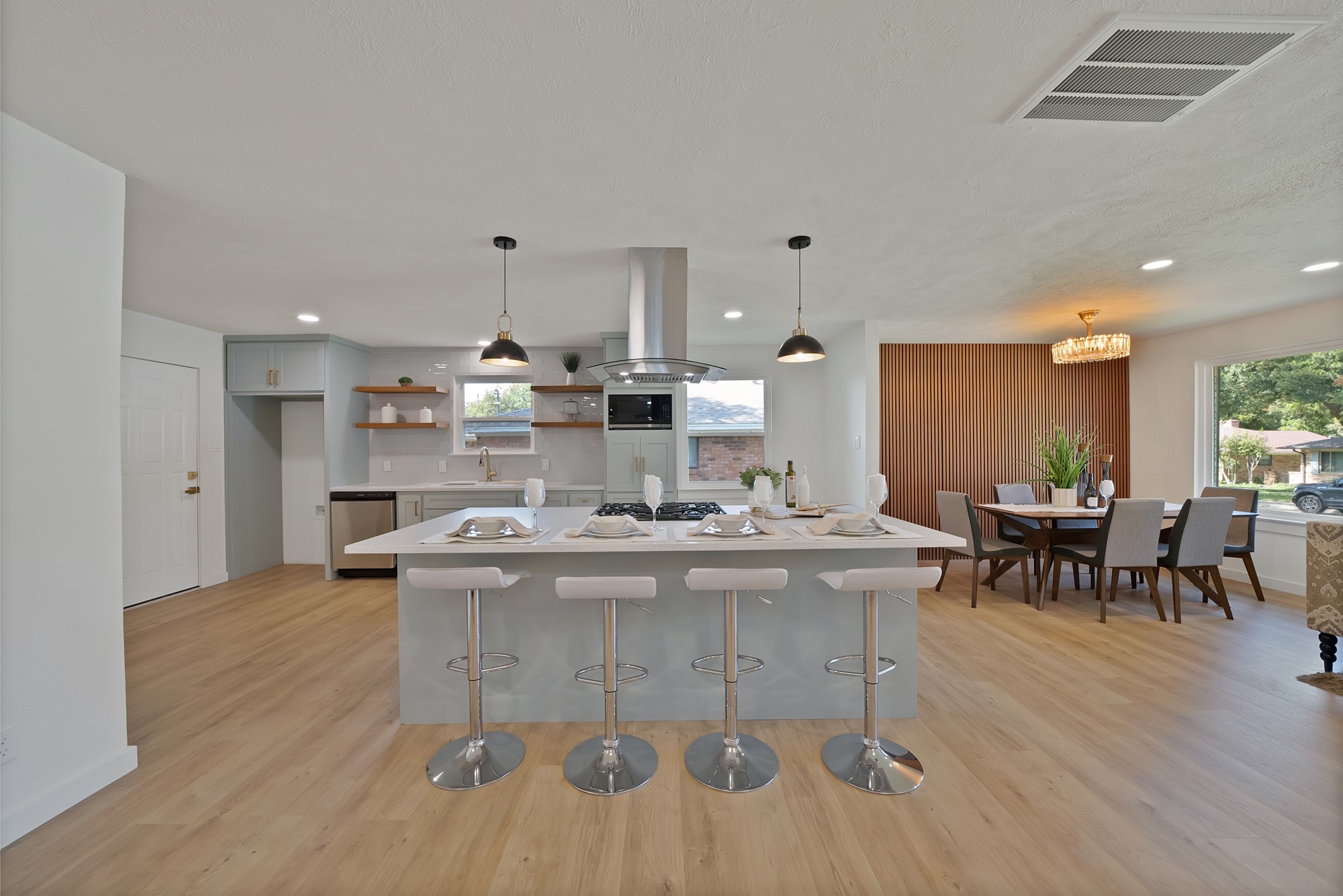 5706 Hillcroft Street