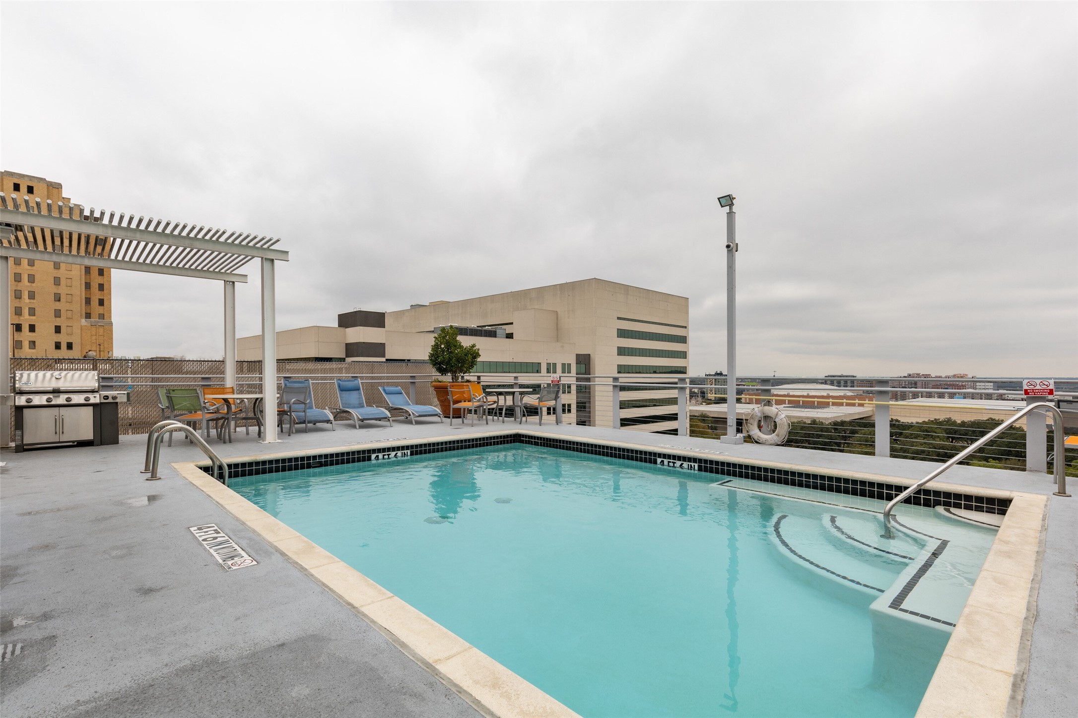 1122 Jackson Street 615