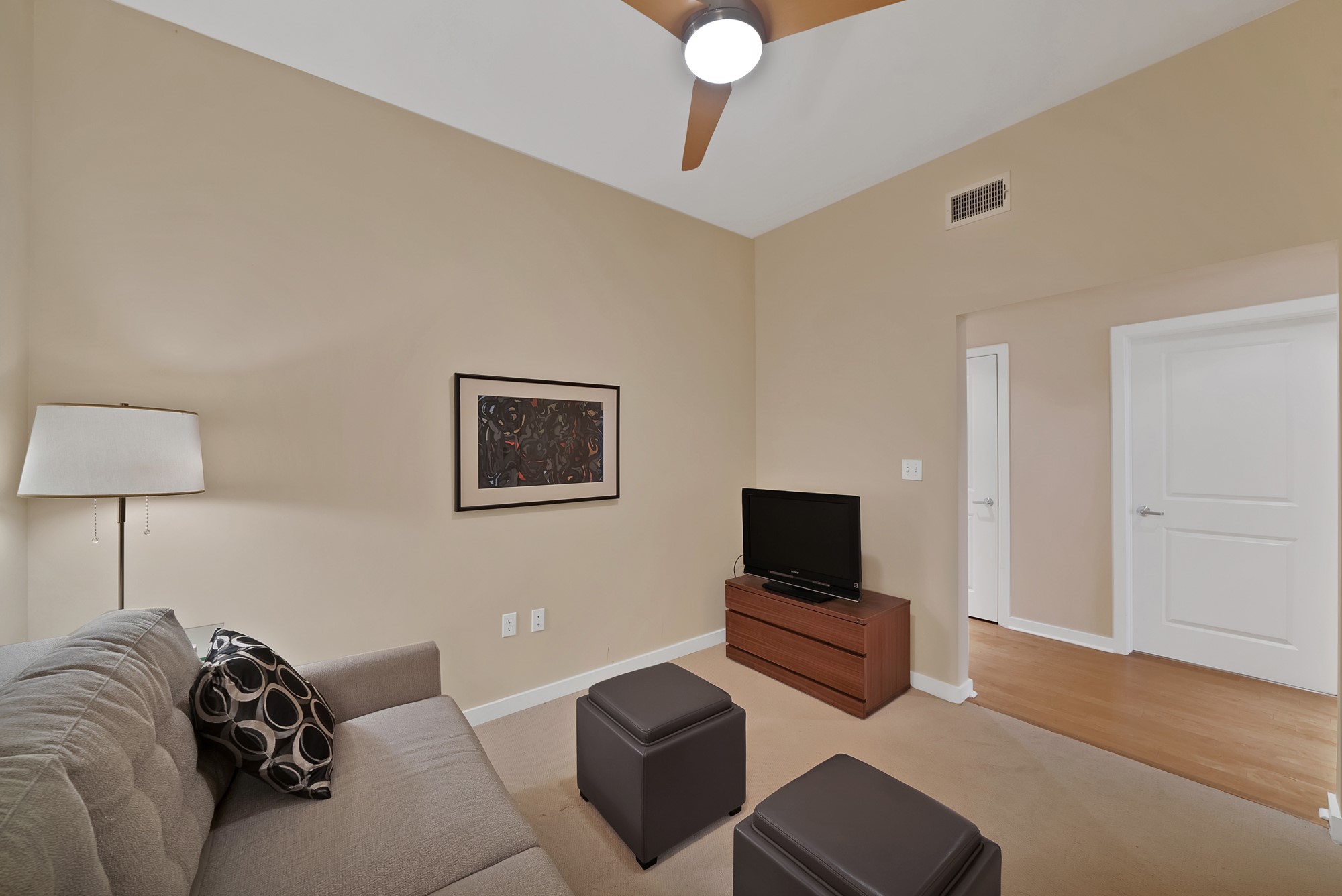 1200 Main Street 1204