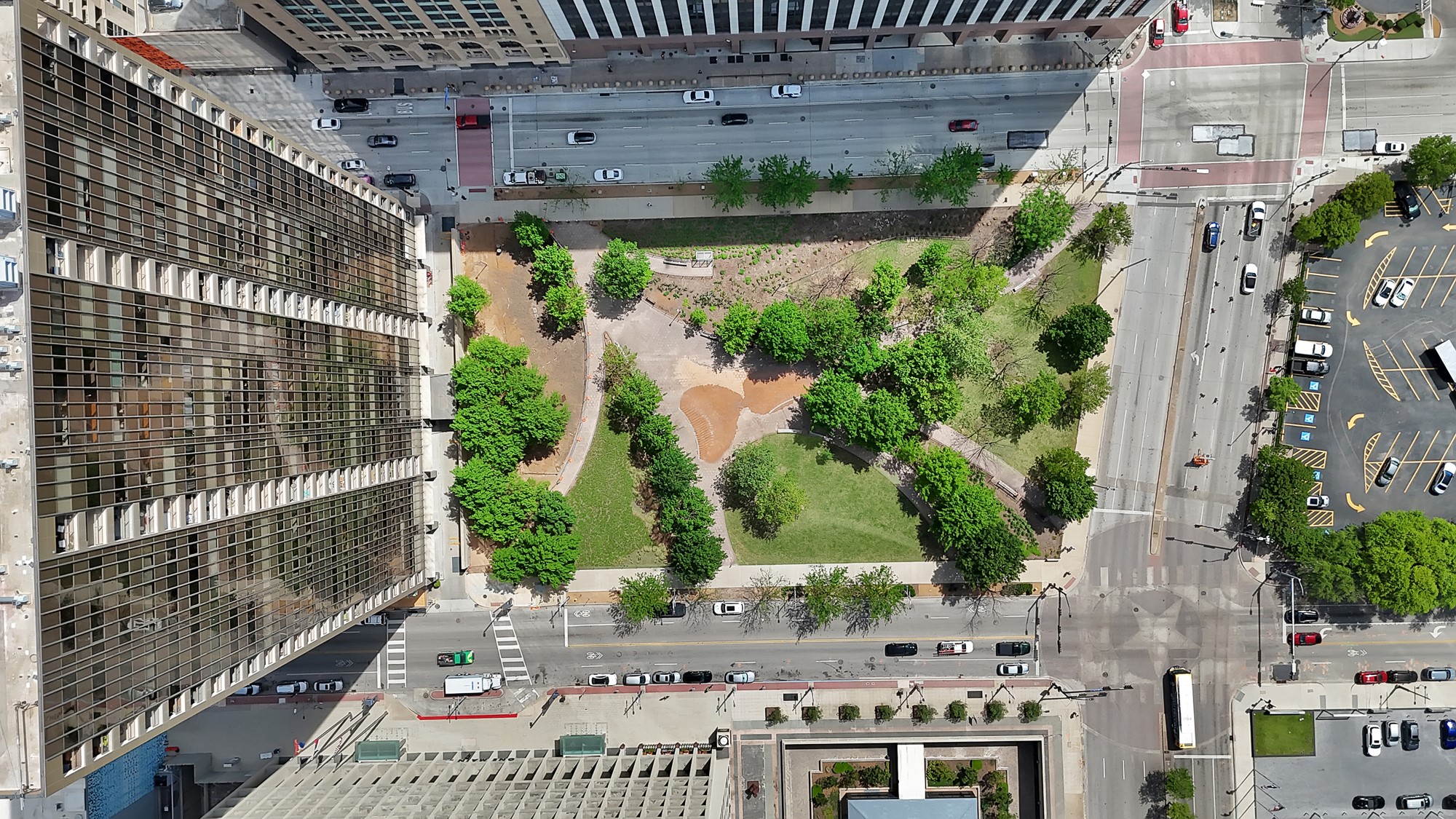 1200 Main Street 1204