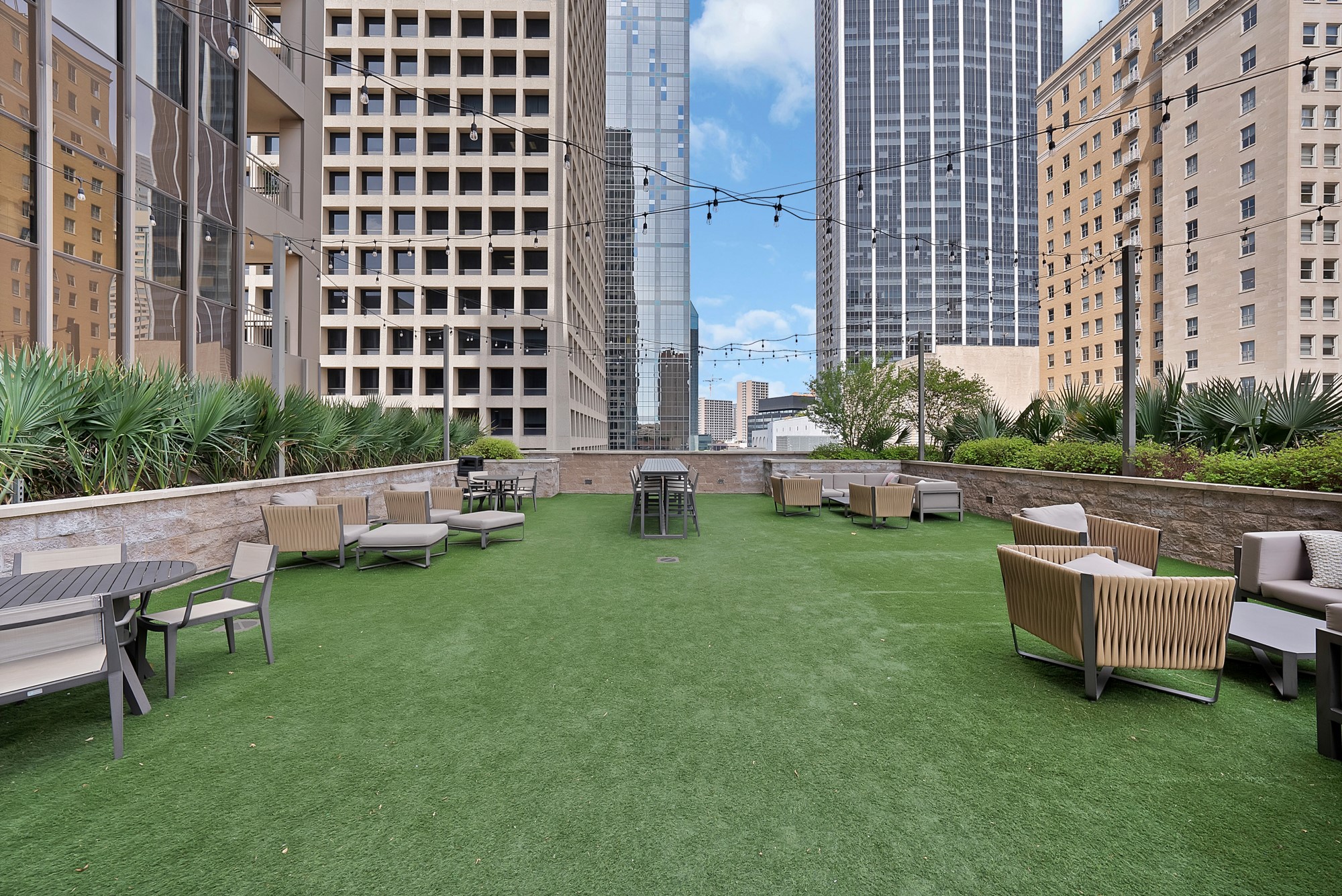 1200 Main Street 1204