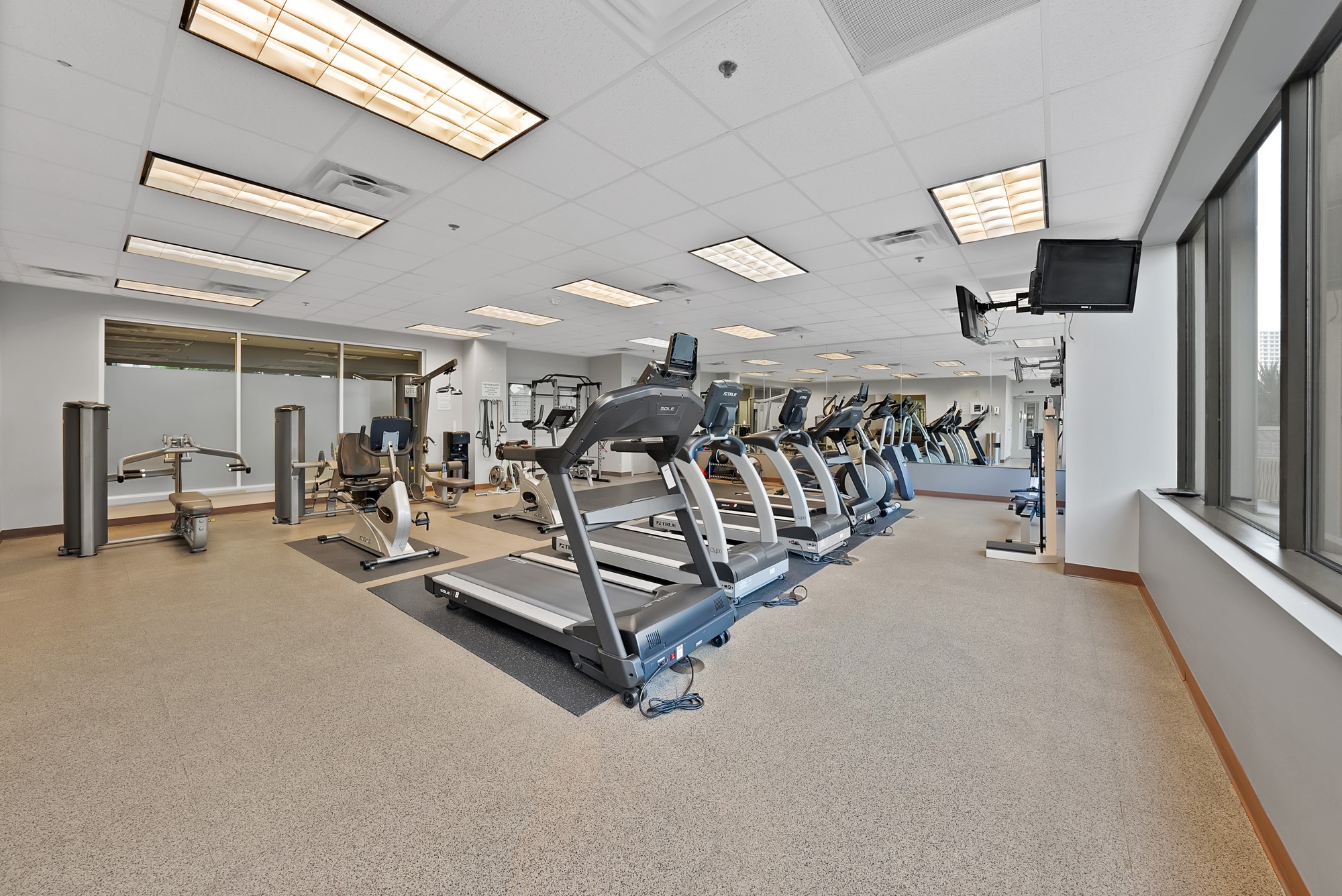 1200 Main Street 1204