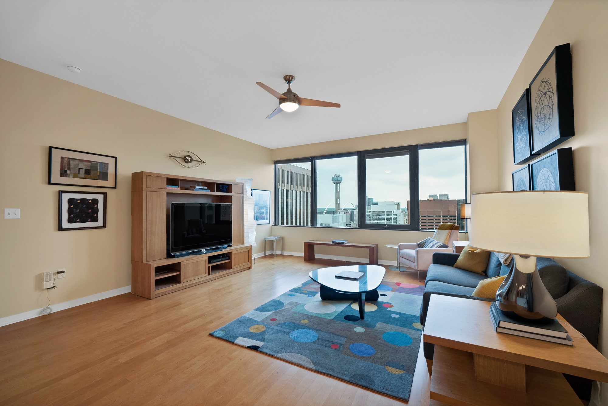 1200 Main Street 1204