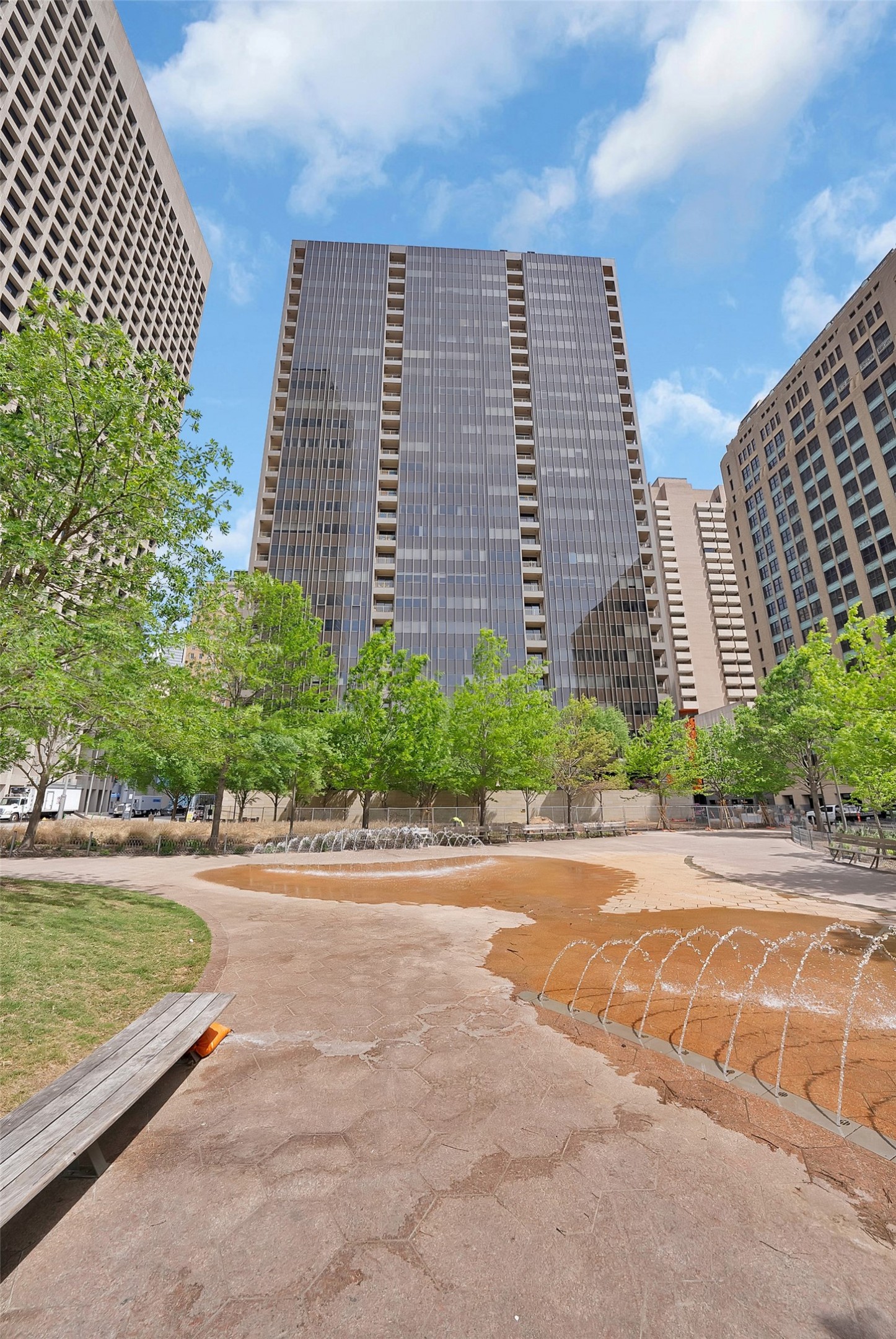 1200 Main Street 1204