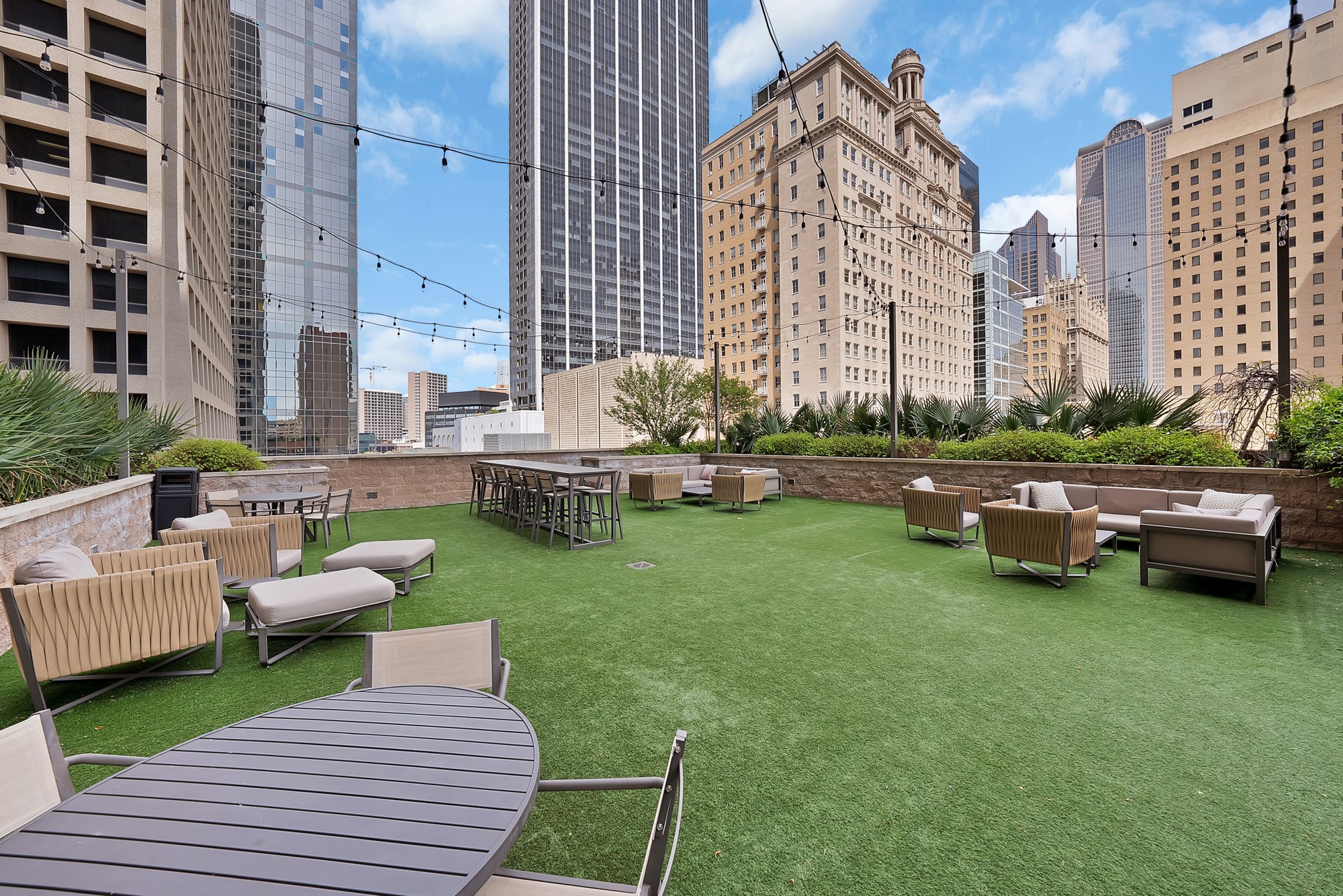 1200 Main Street 1204