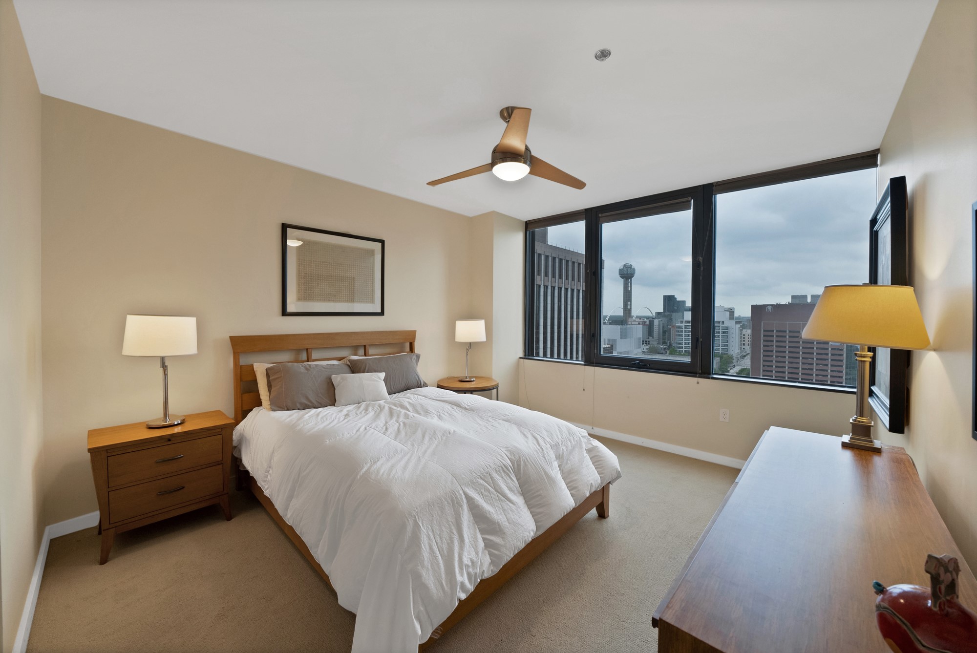 1200 Main Street 1204