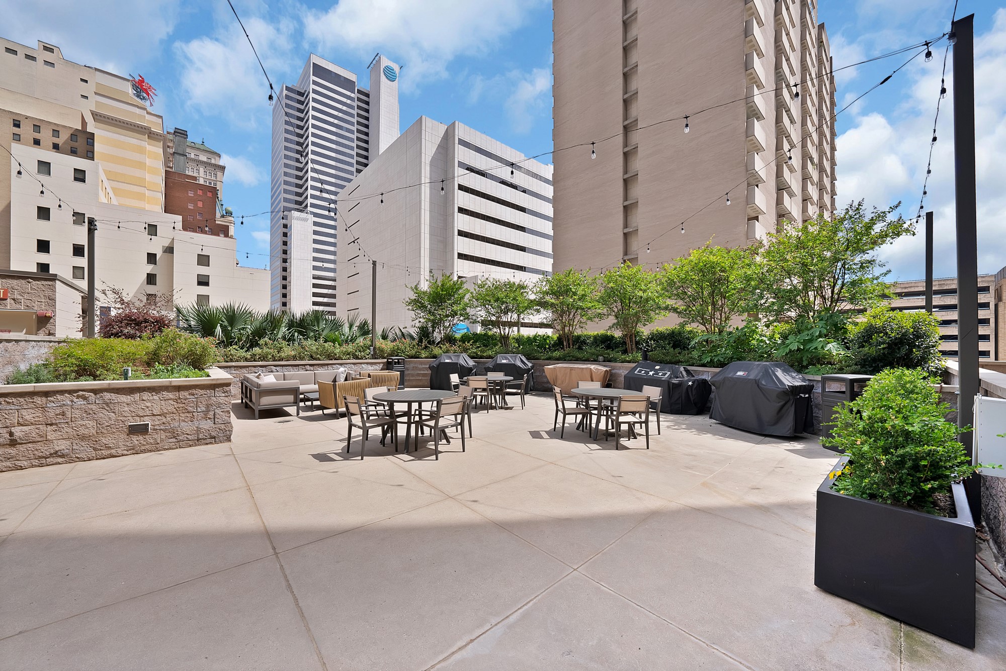 1200 Main Street 1204
