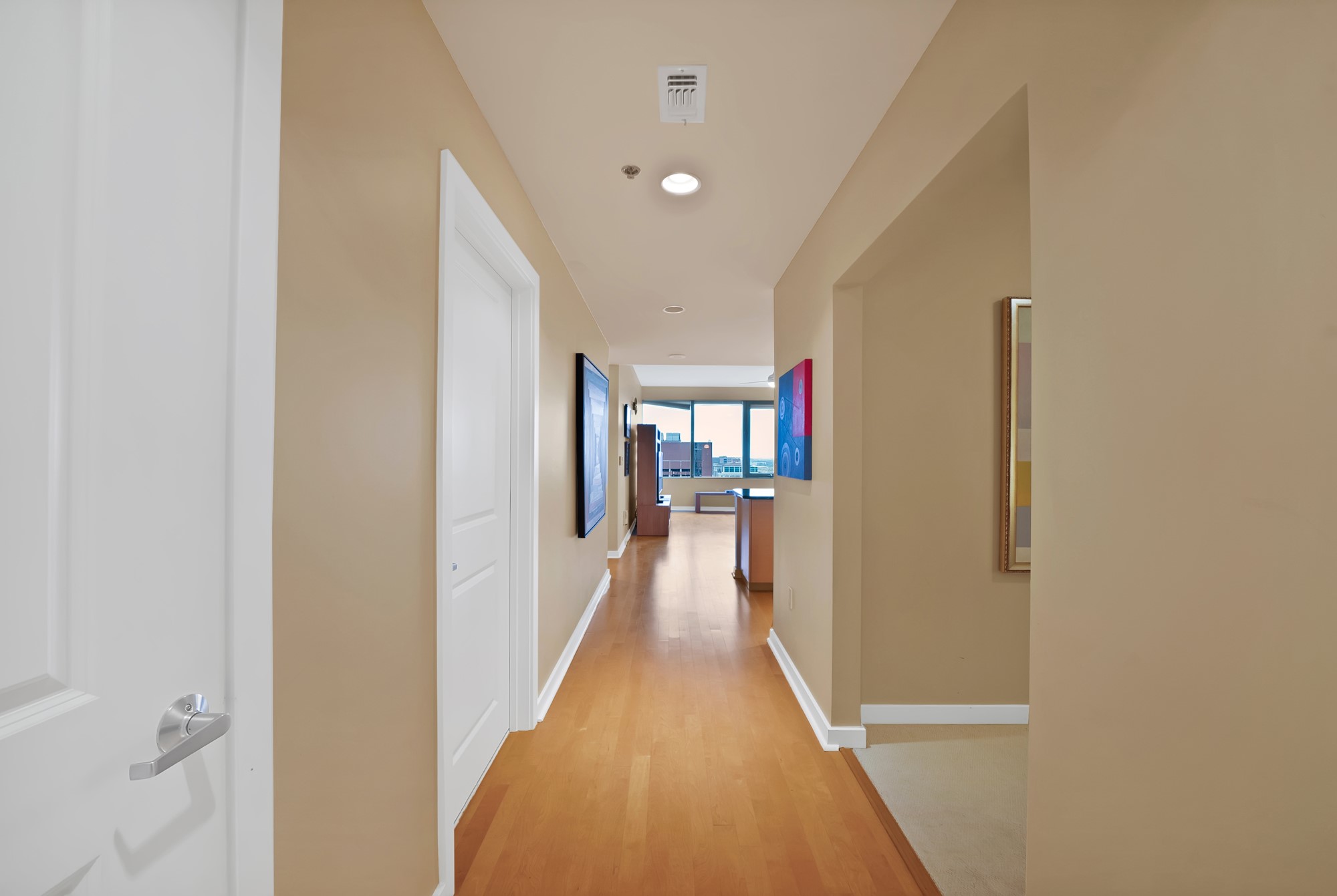 1200 Main Street 1204