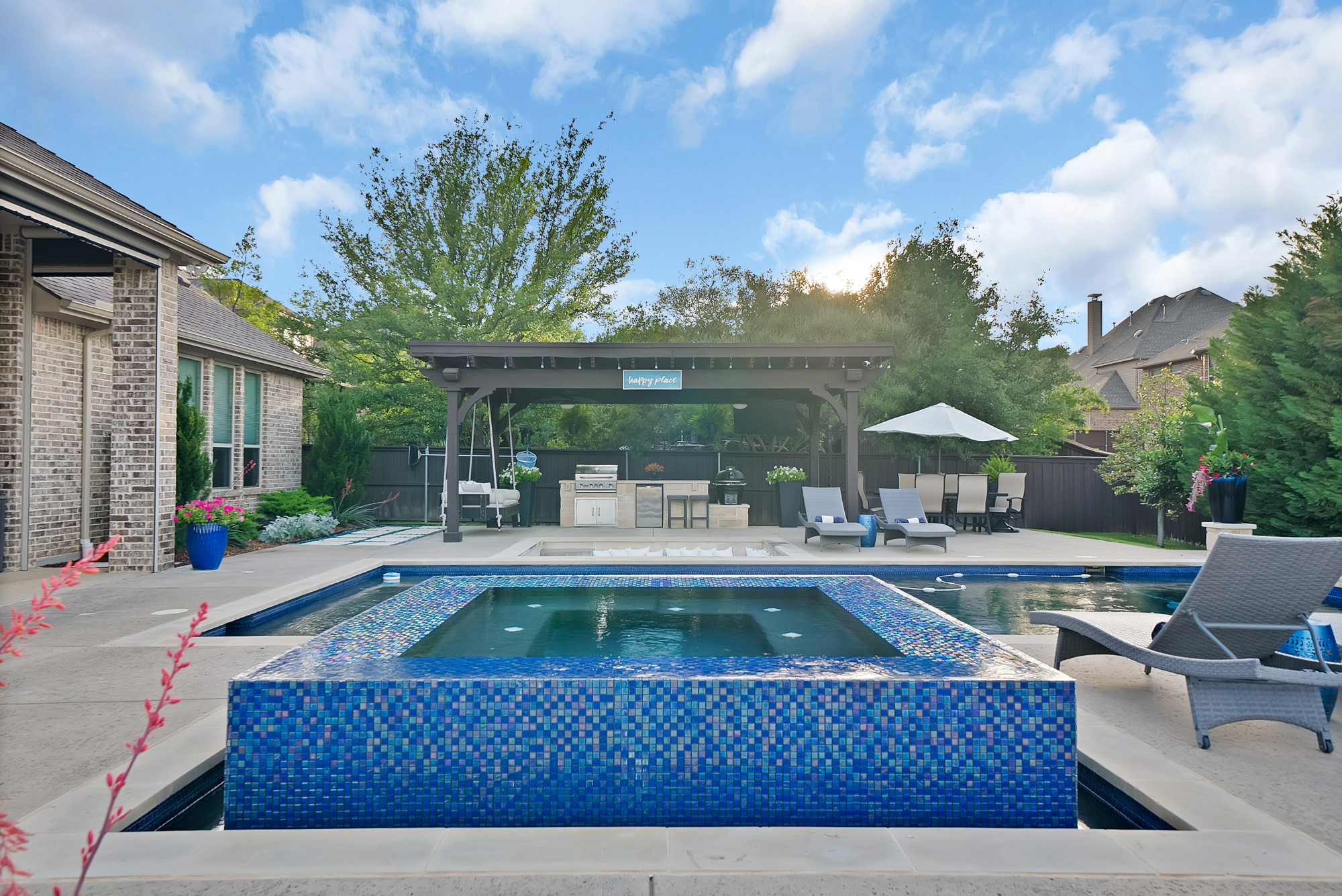 669 Meadow Creek Drive