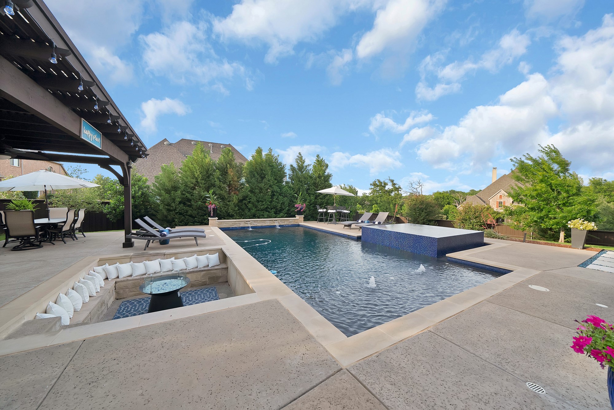 669 Meadow Creek Drive