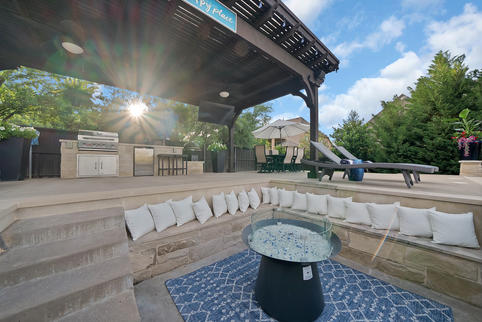 669 Meadow Creek Drive