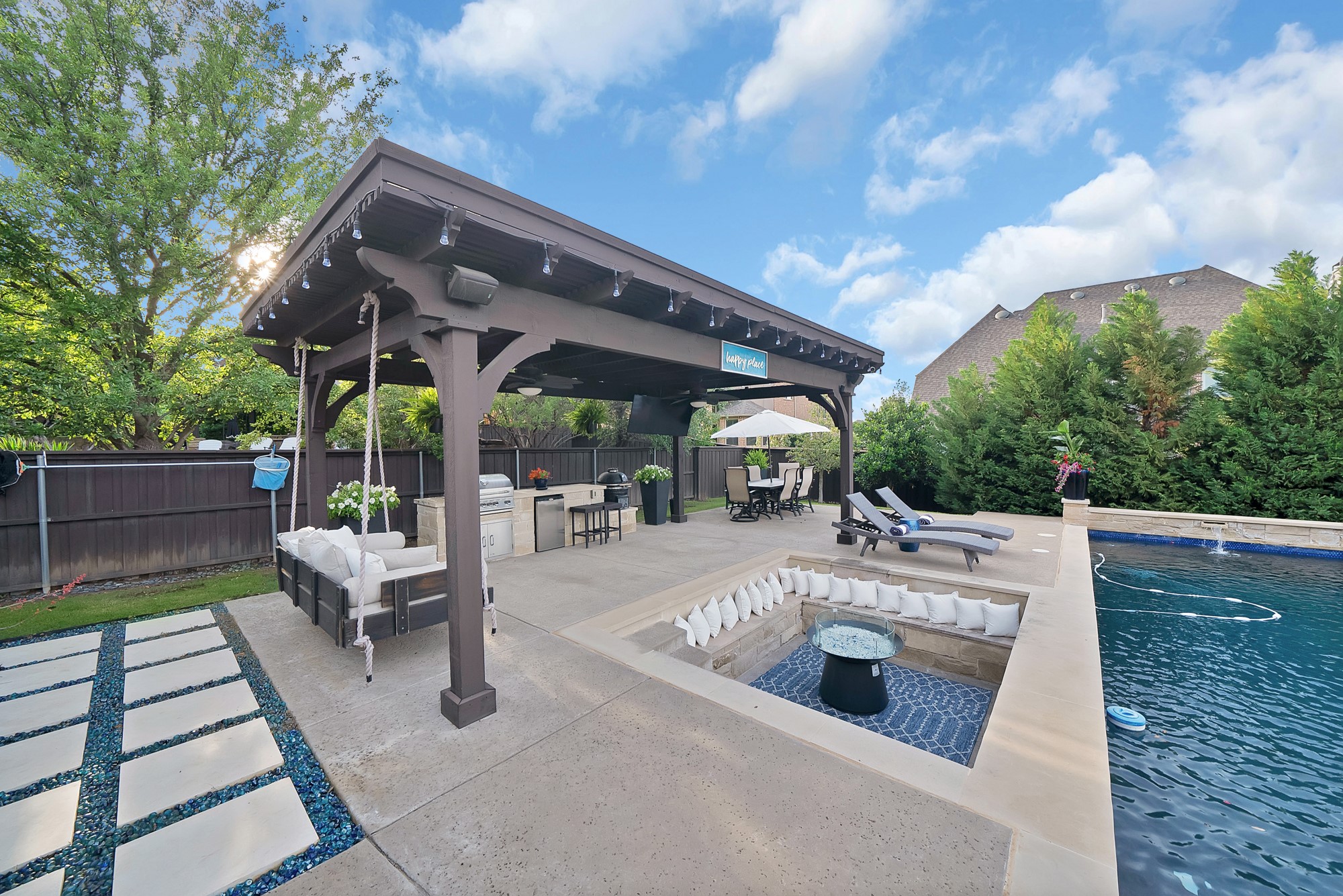 669 Meadow Creek Drive