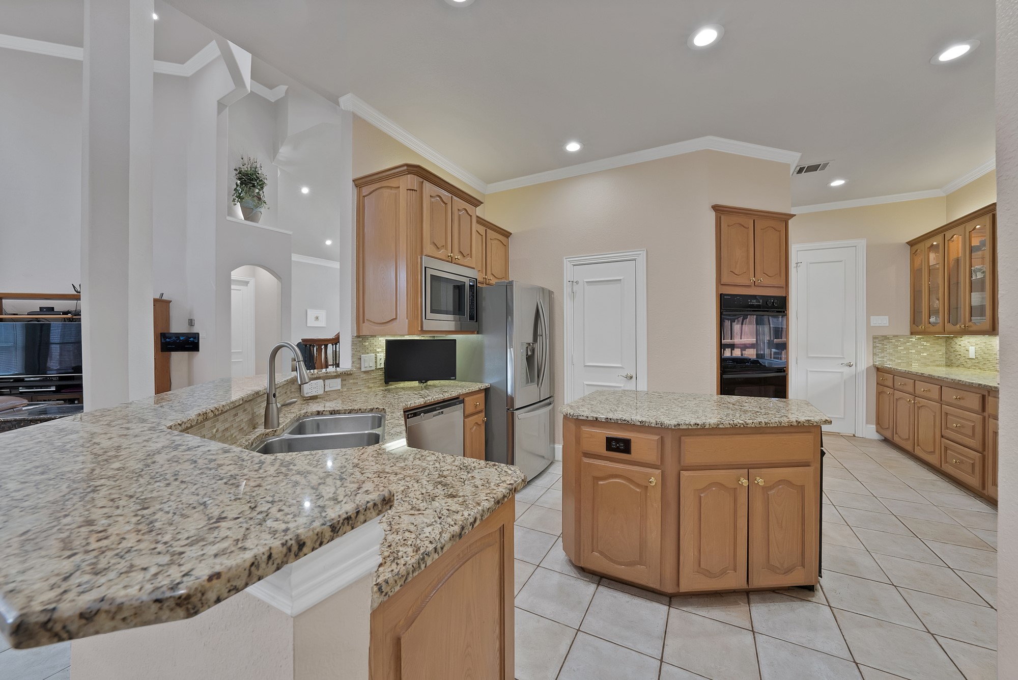 2605 Saratoga Drive
