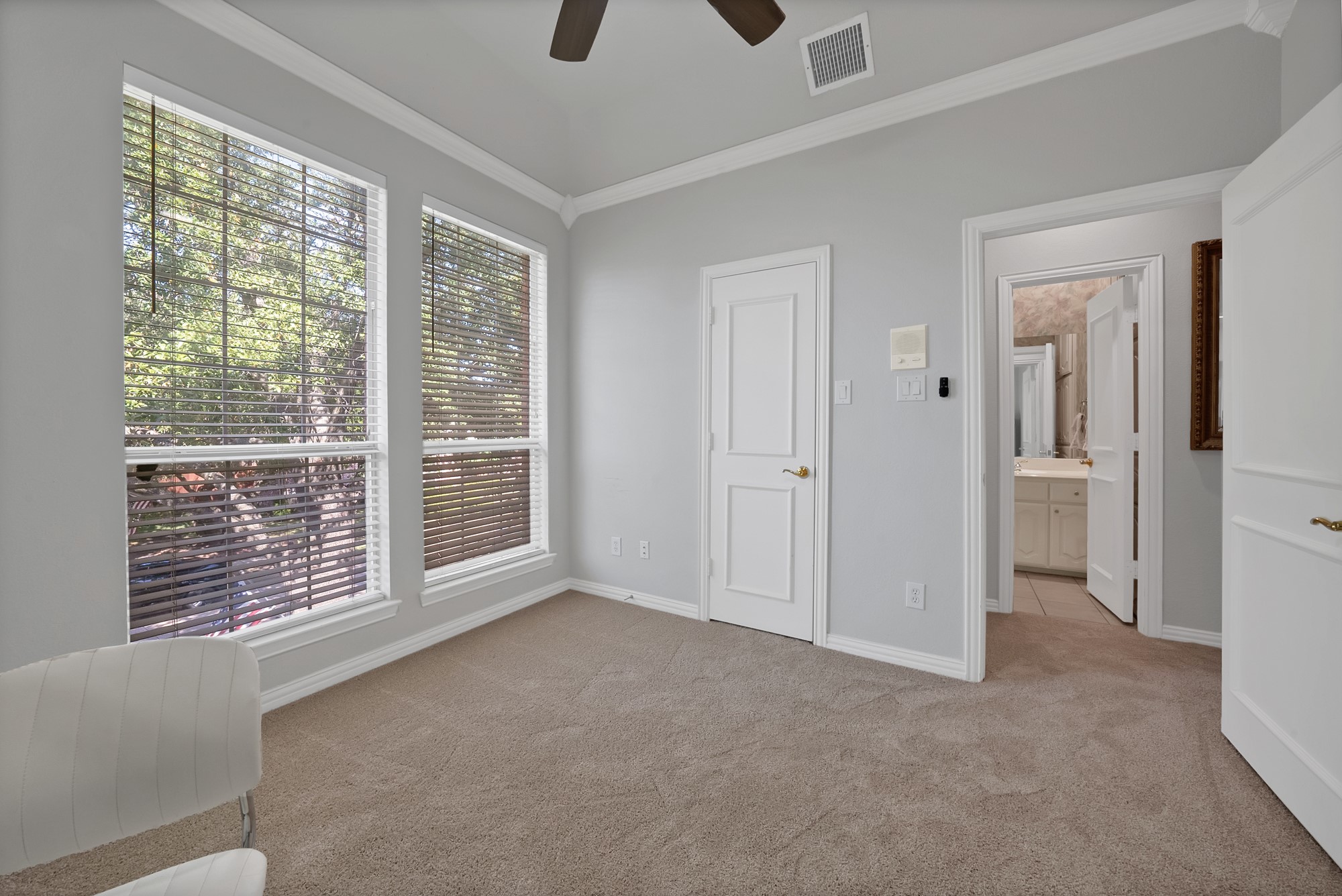 2605 Saratoga Drive