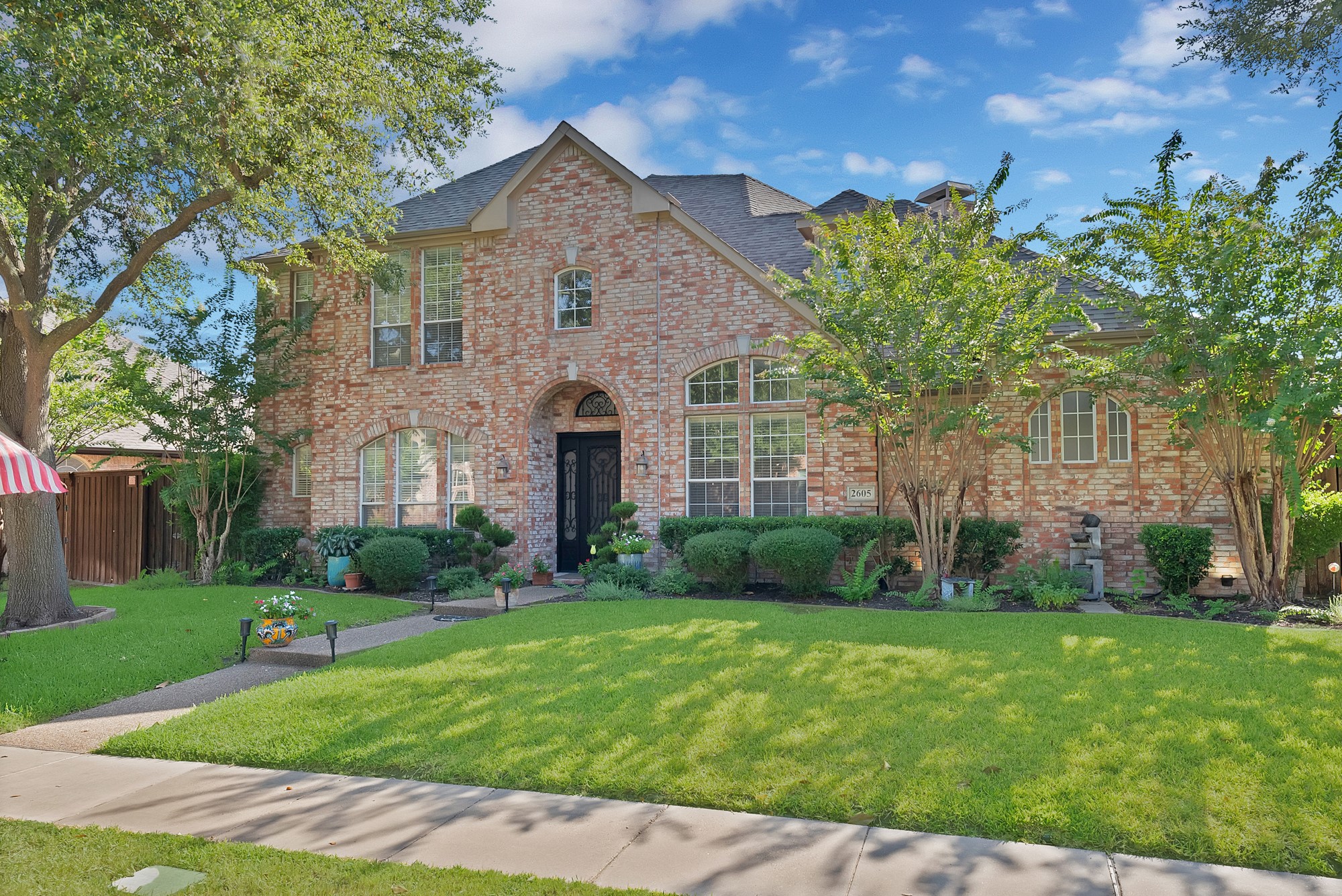 2605 Saratoga Drive