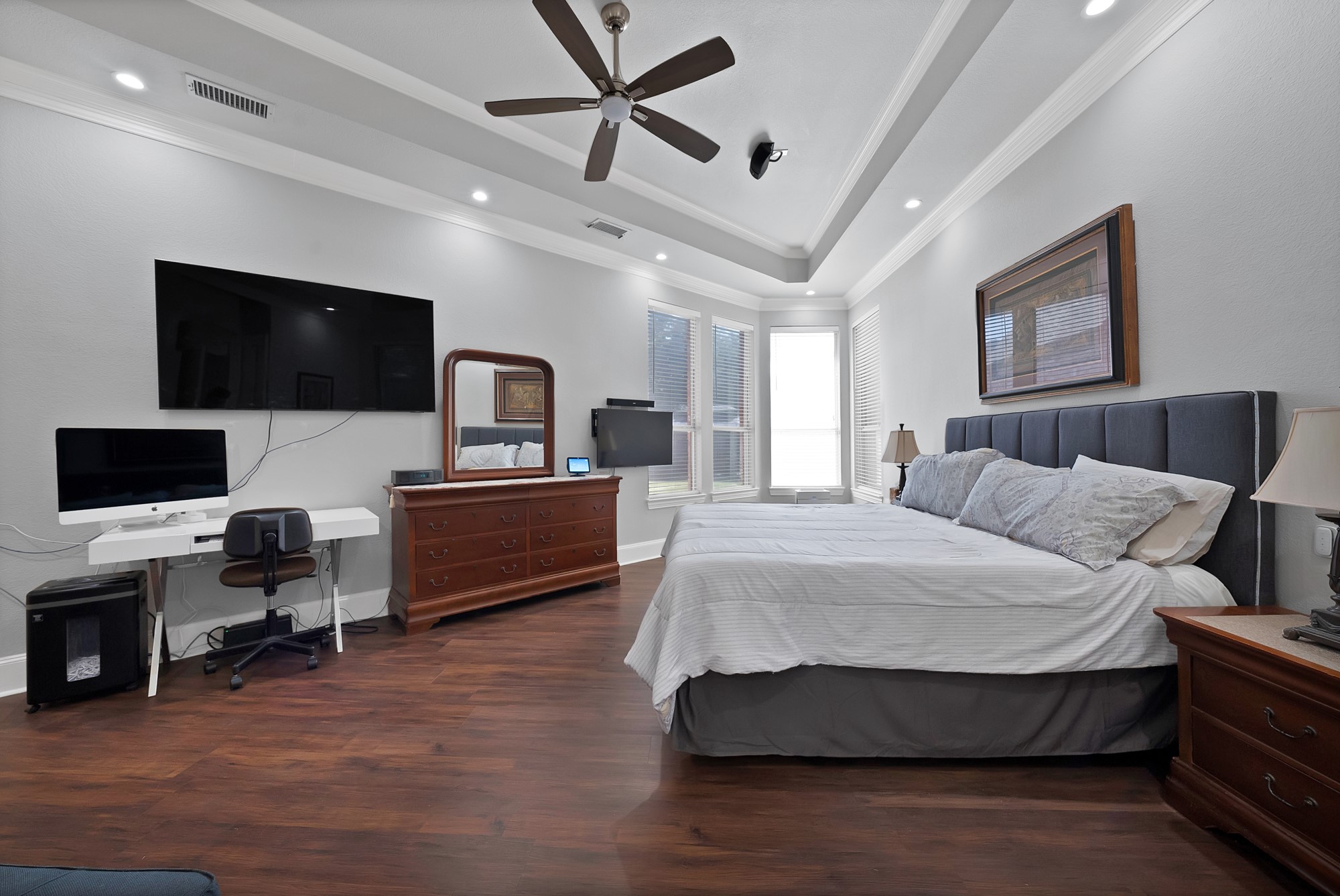 2605 Saratoga Drive