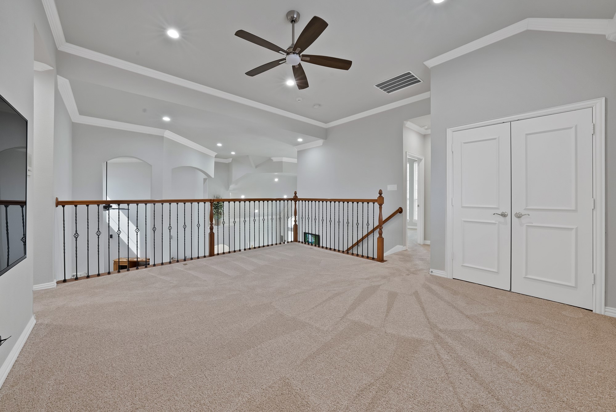 2605 Saratoga Drive