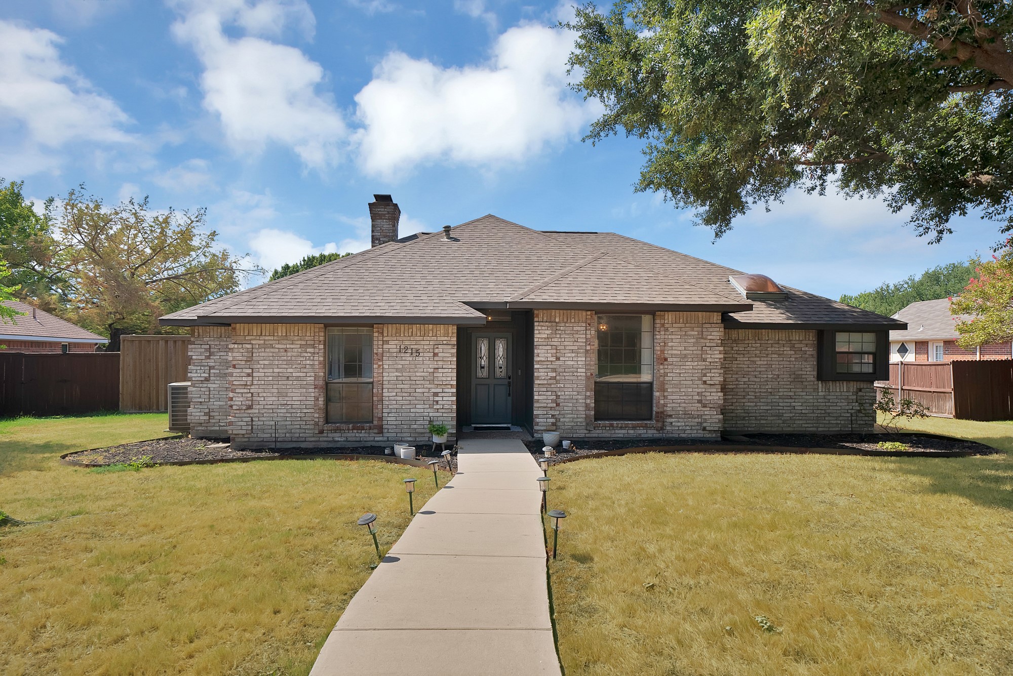 1215 Shawnee Trail