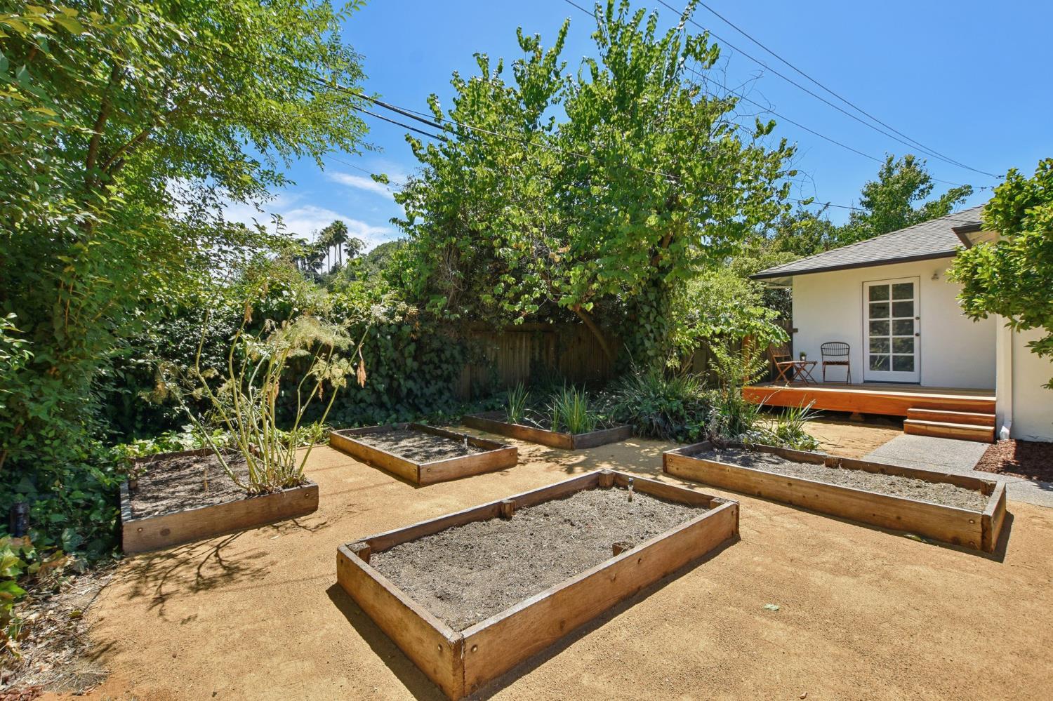 602 I Street