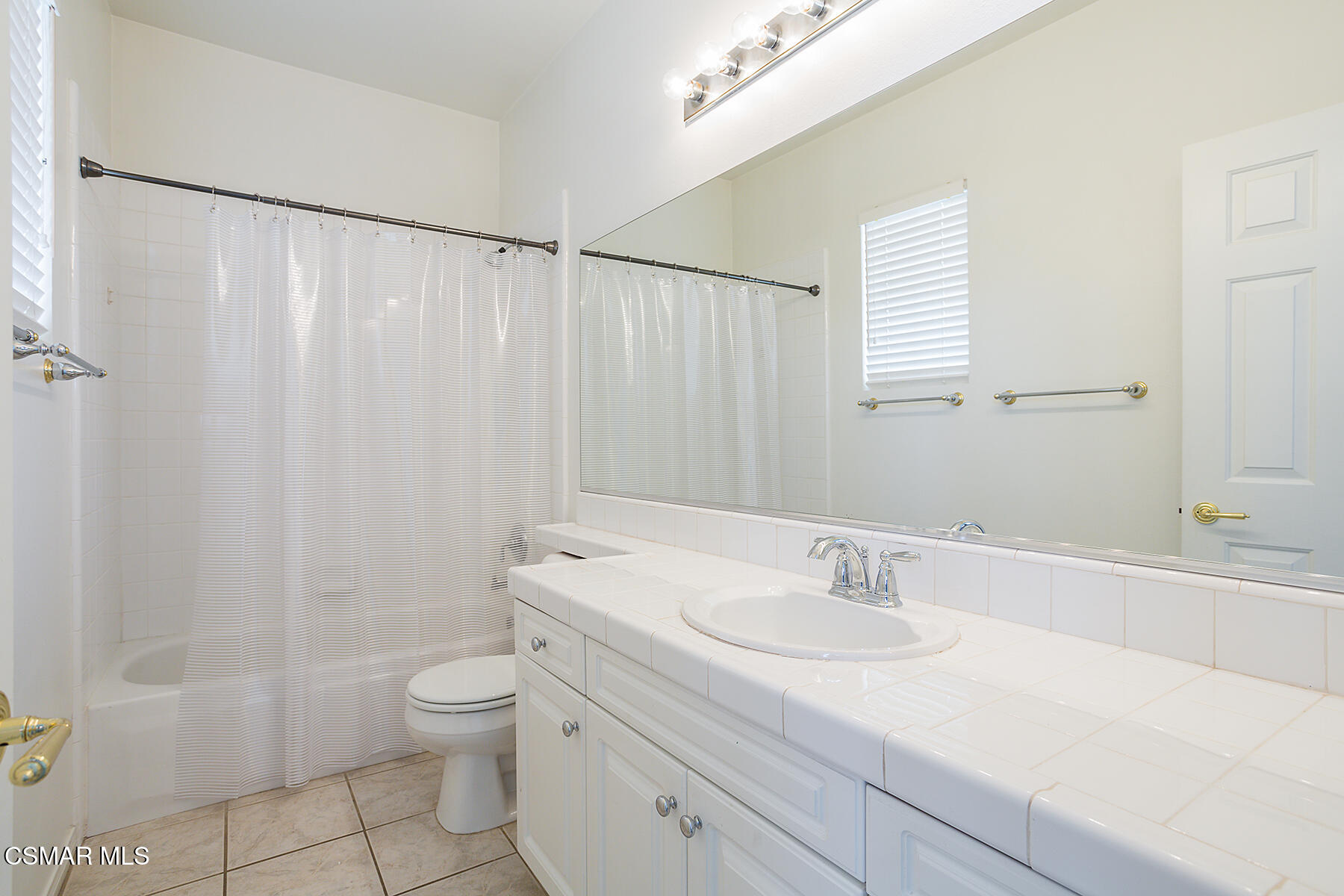 1034 Lambourne Place, Oak Park