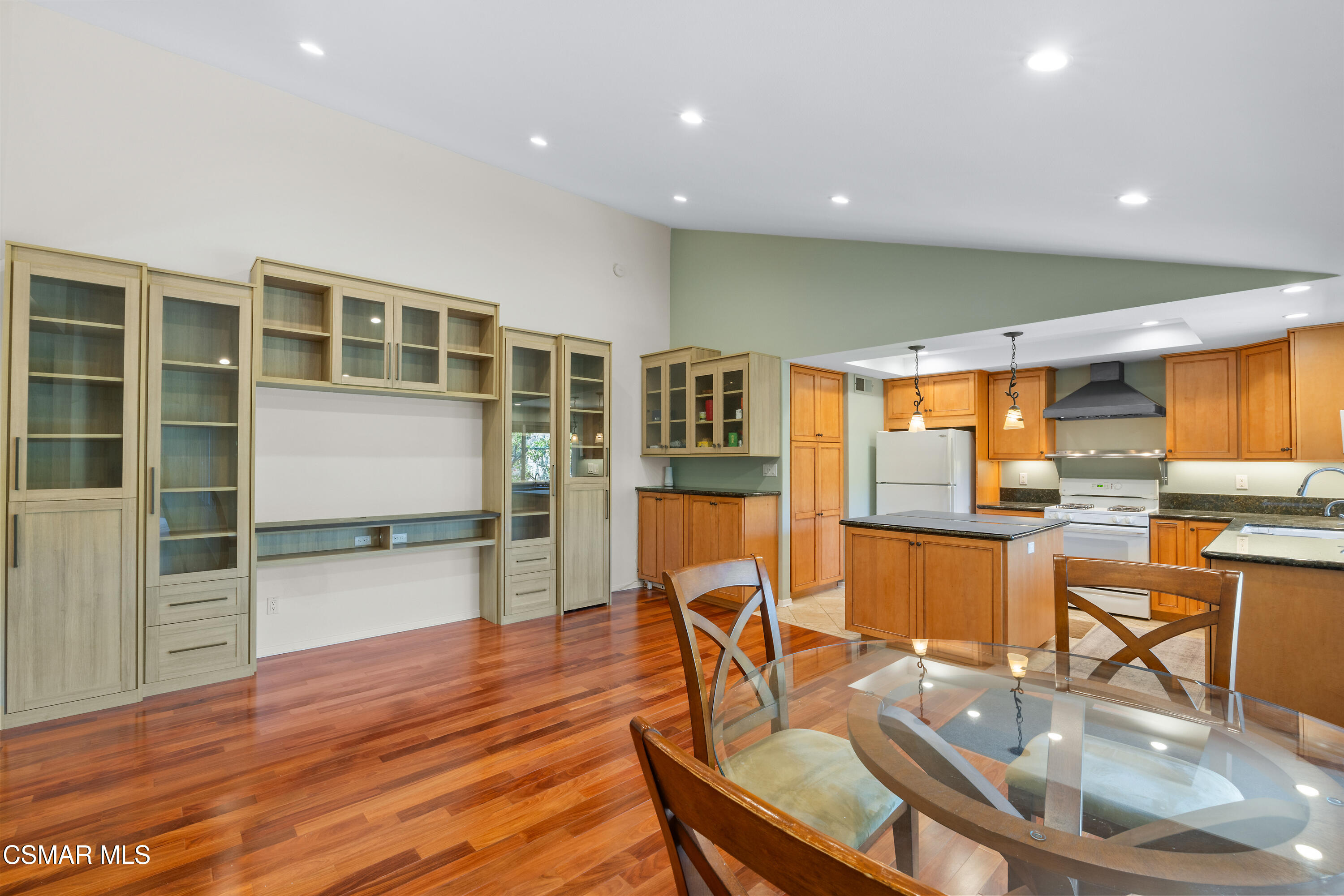 1641 Trafalgar Place