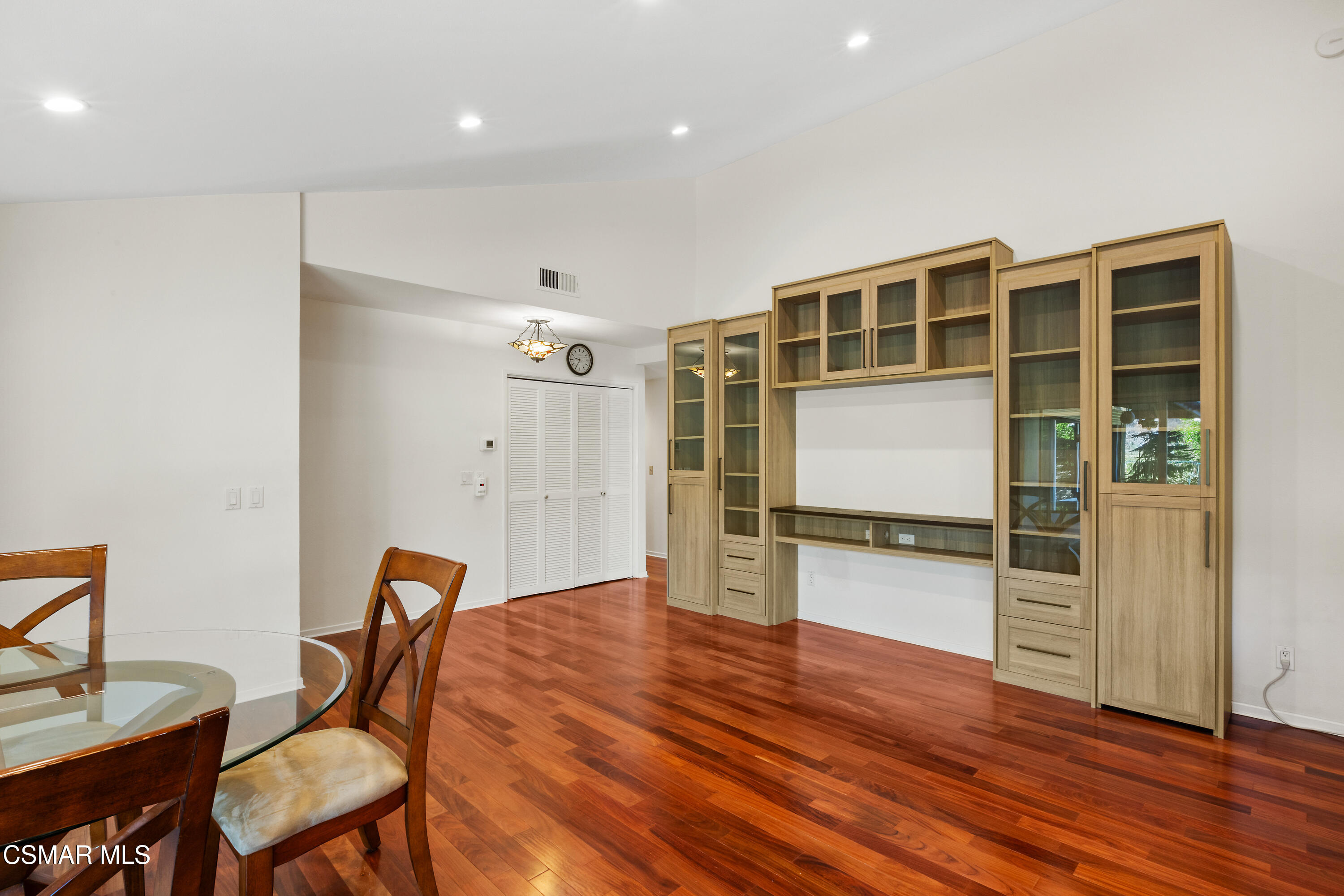 1641 Trafalgar Place