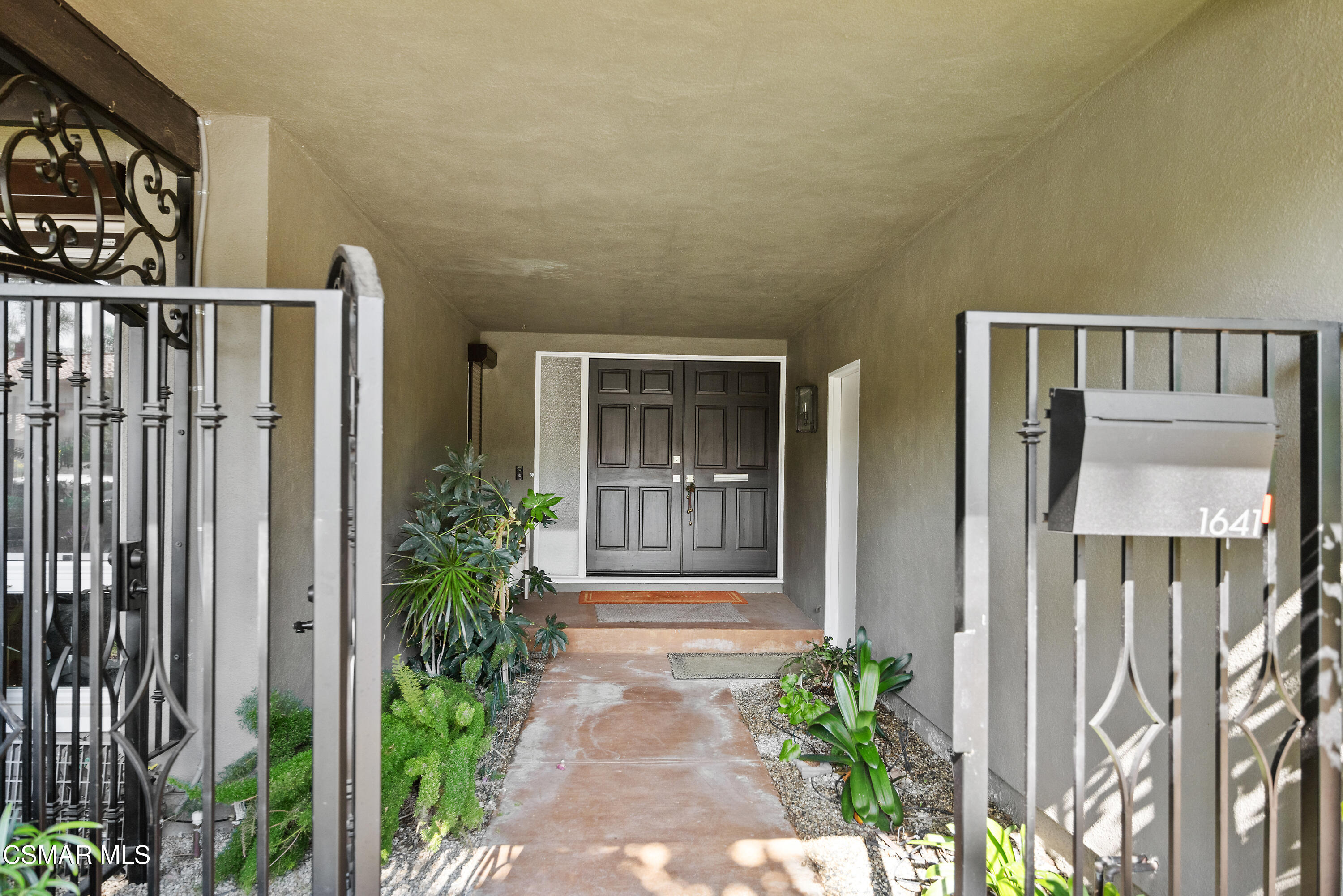 1641 Trafalgar Place