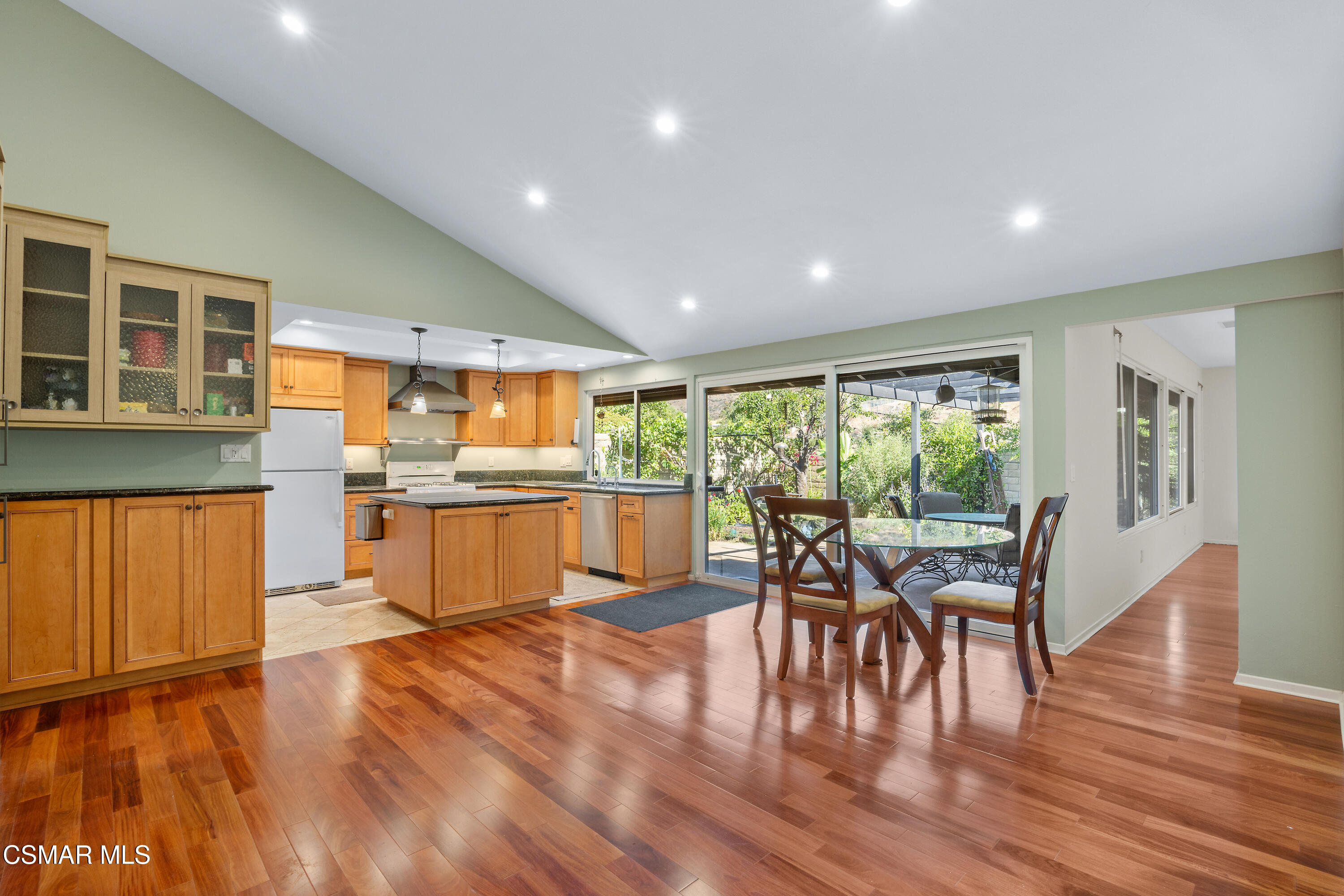 1641 Trafalgar Place