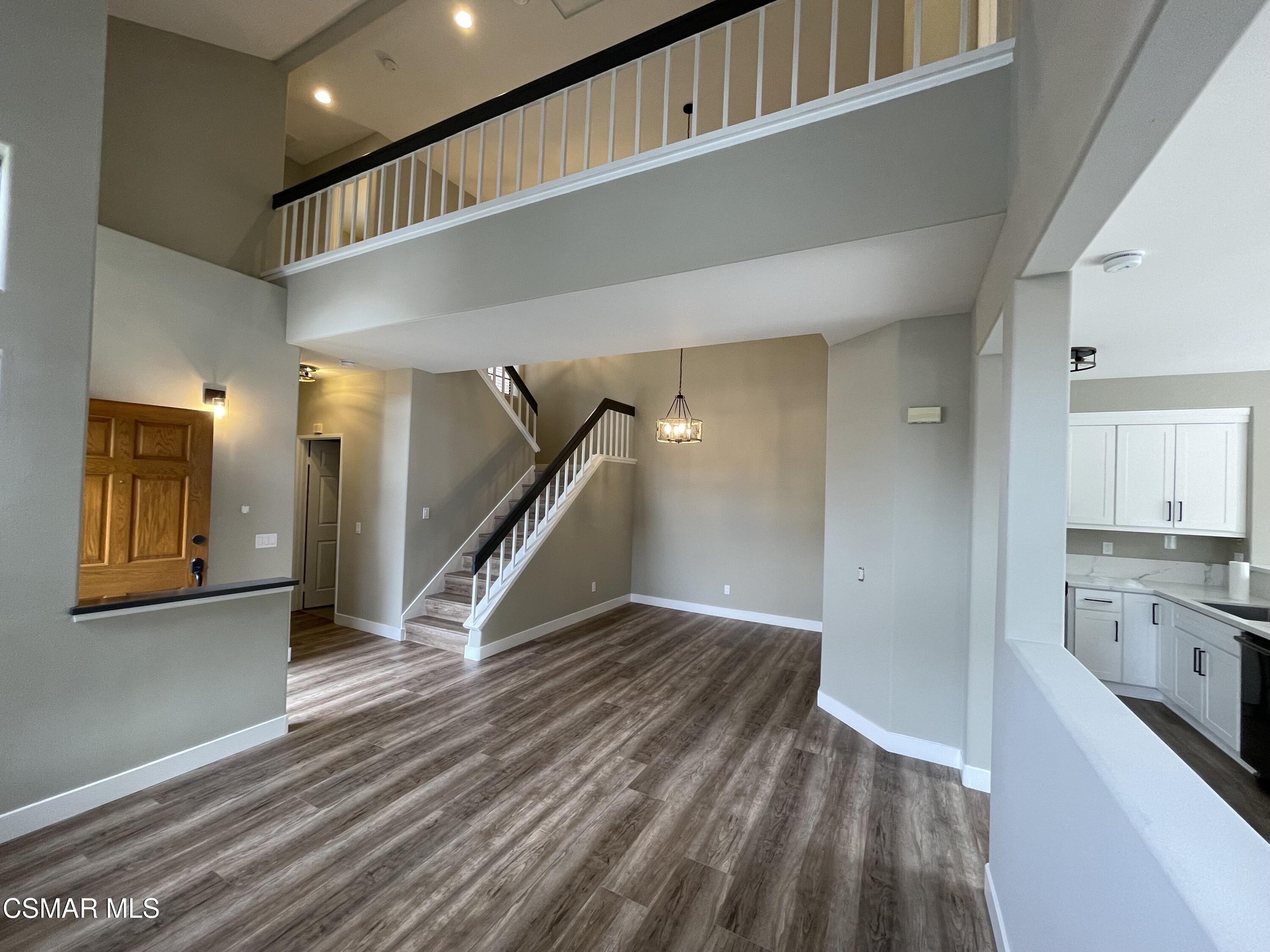 429 Dante Way