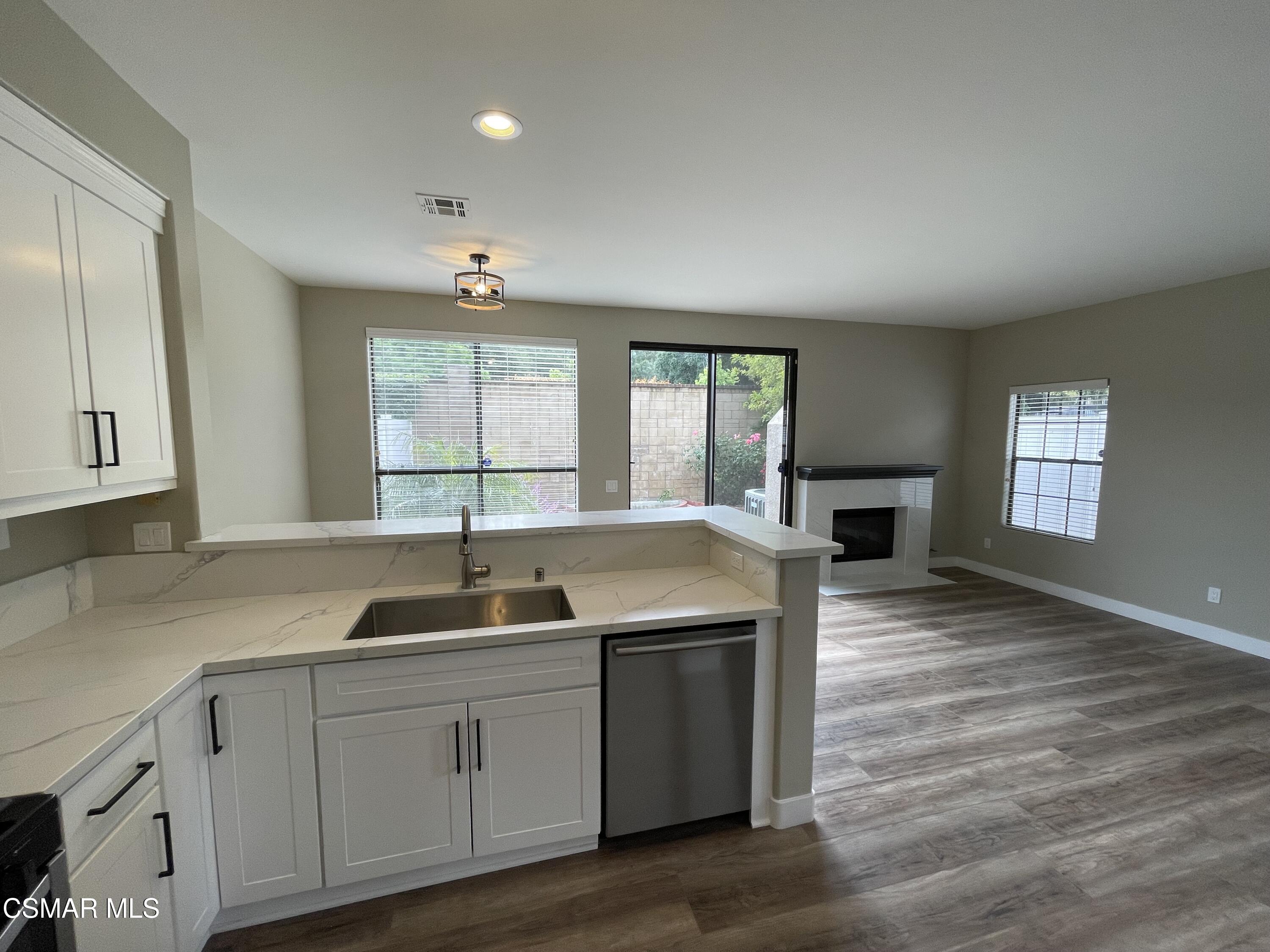 429 Dante Way