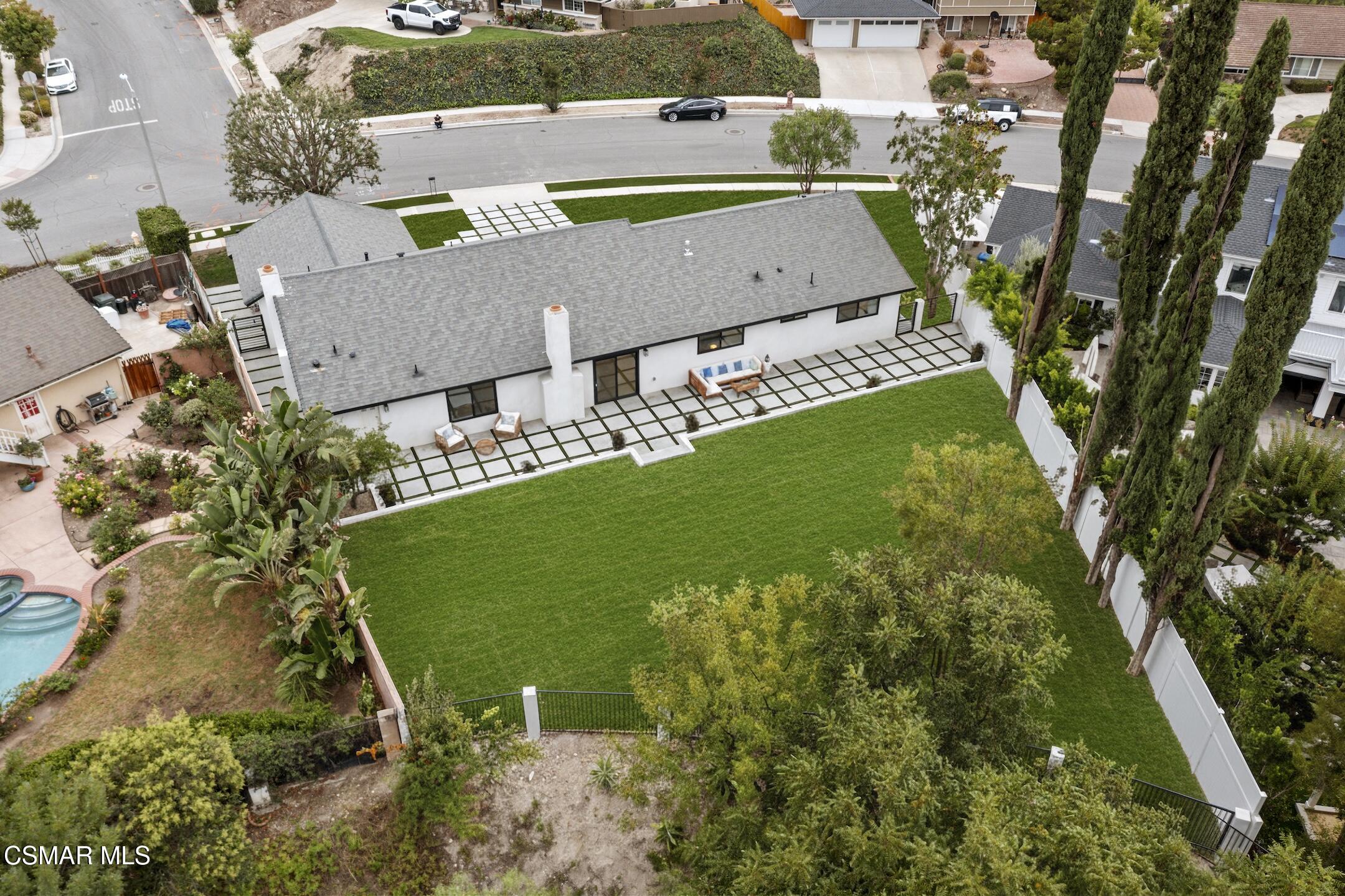 2037 Rayshire Street
