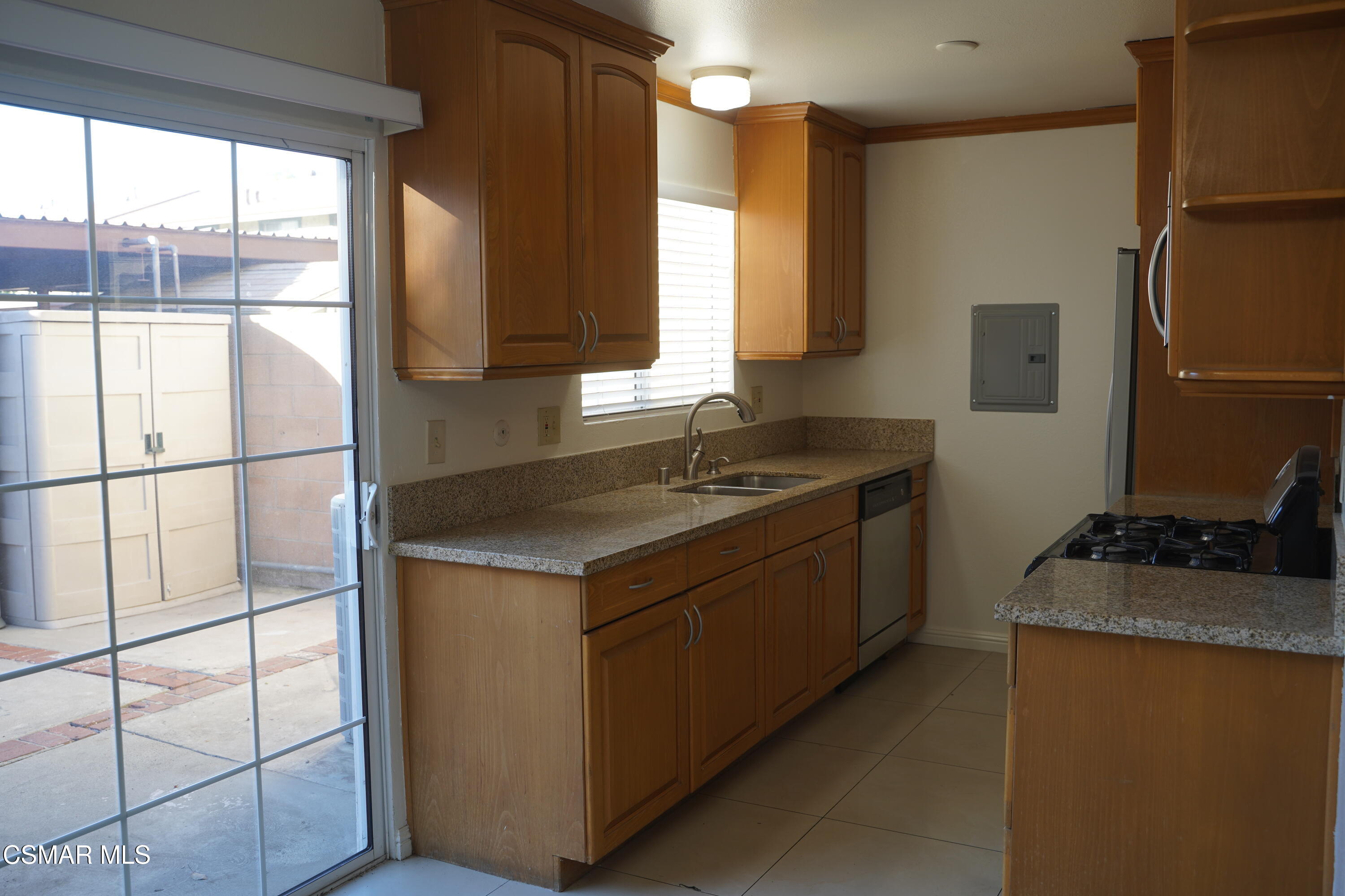 6621 Wilbur Avenue, 9