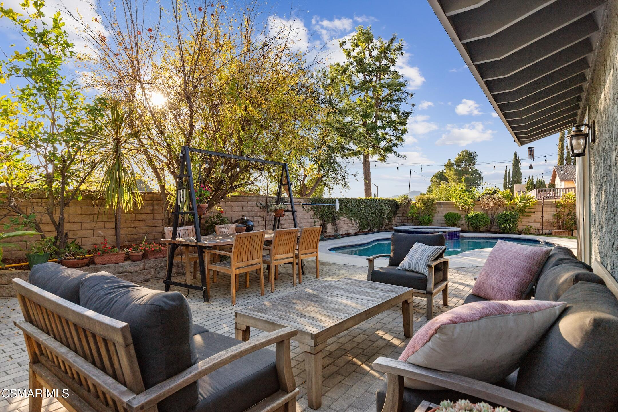 3348 Holloway Street