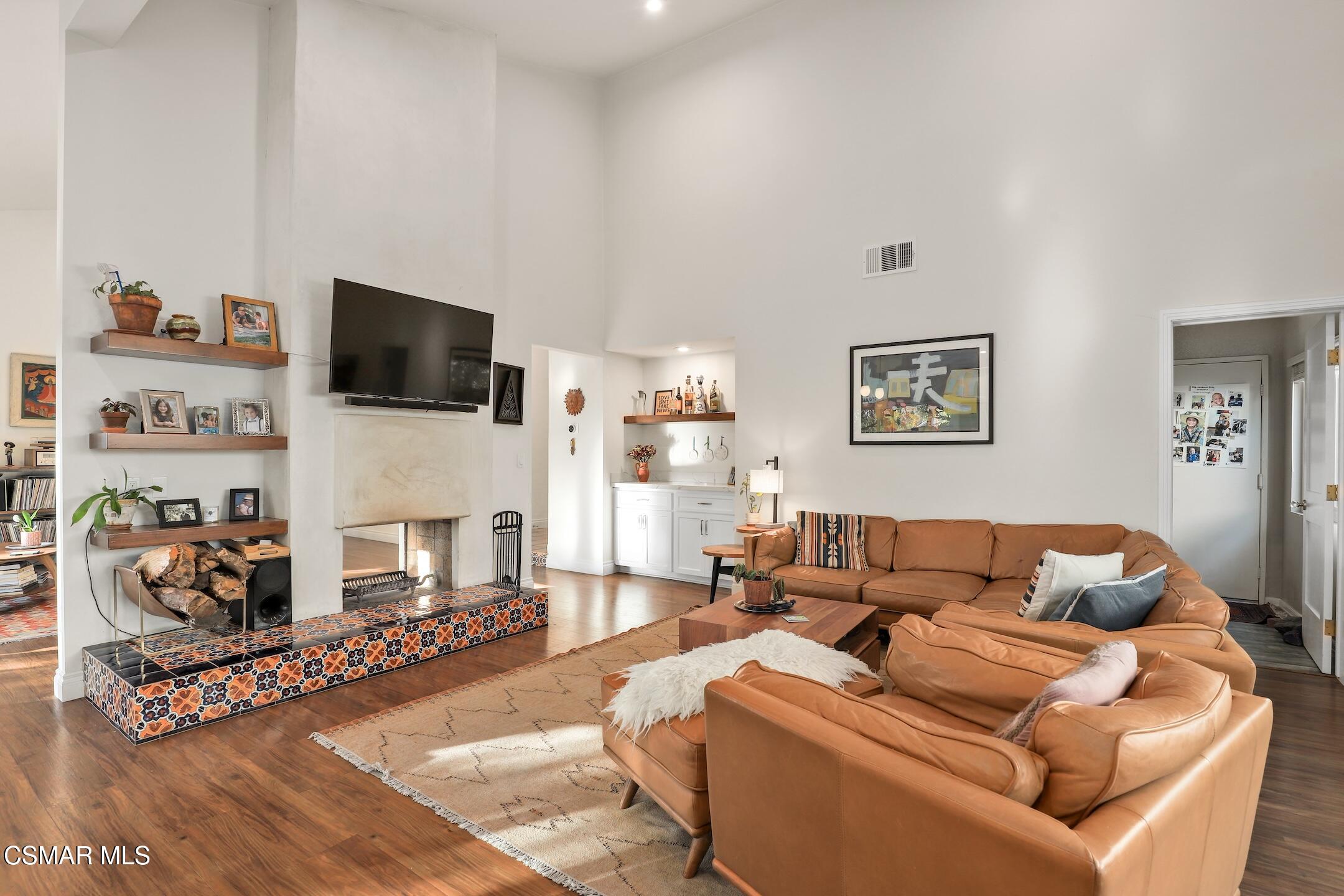 3348 Holloway Street