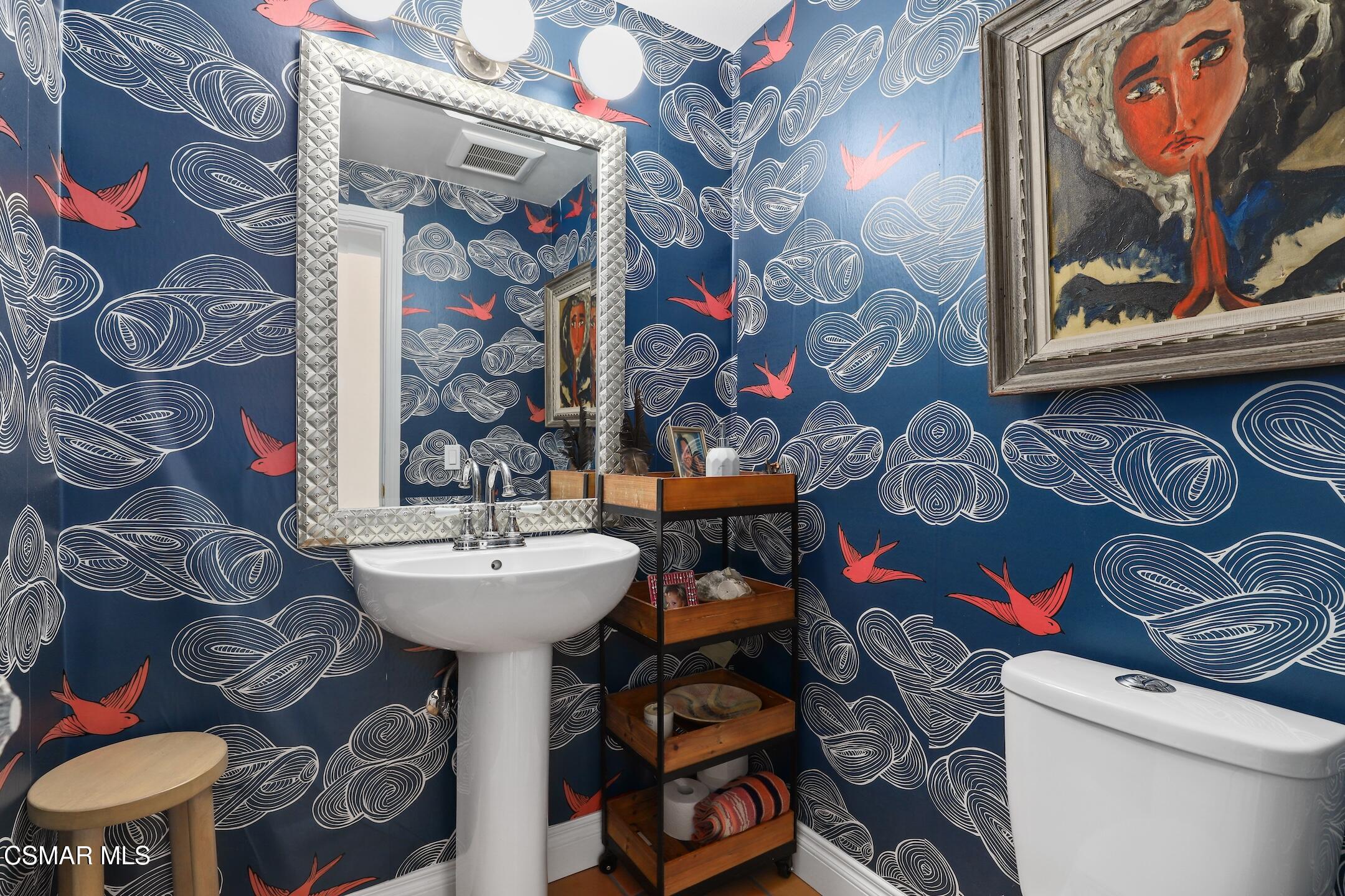 3348 Holloway Street