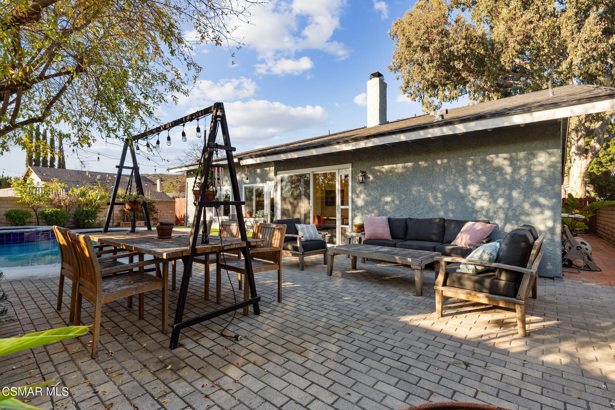 3348 Holloway Street