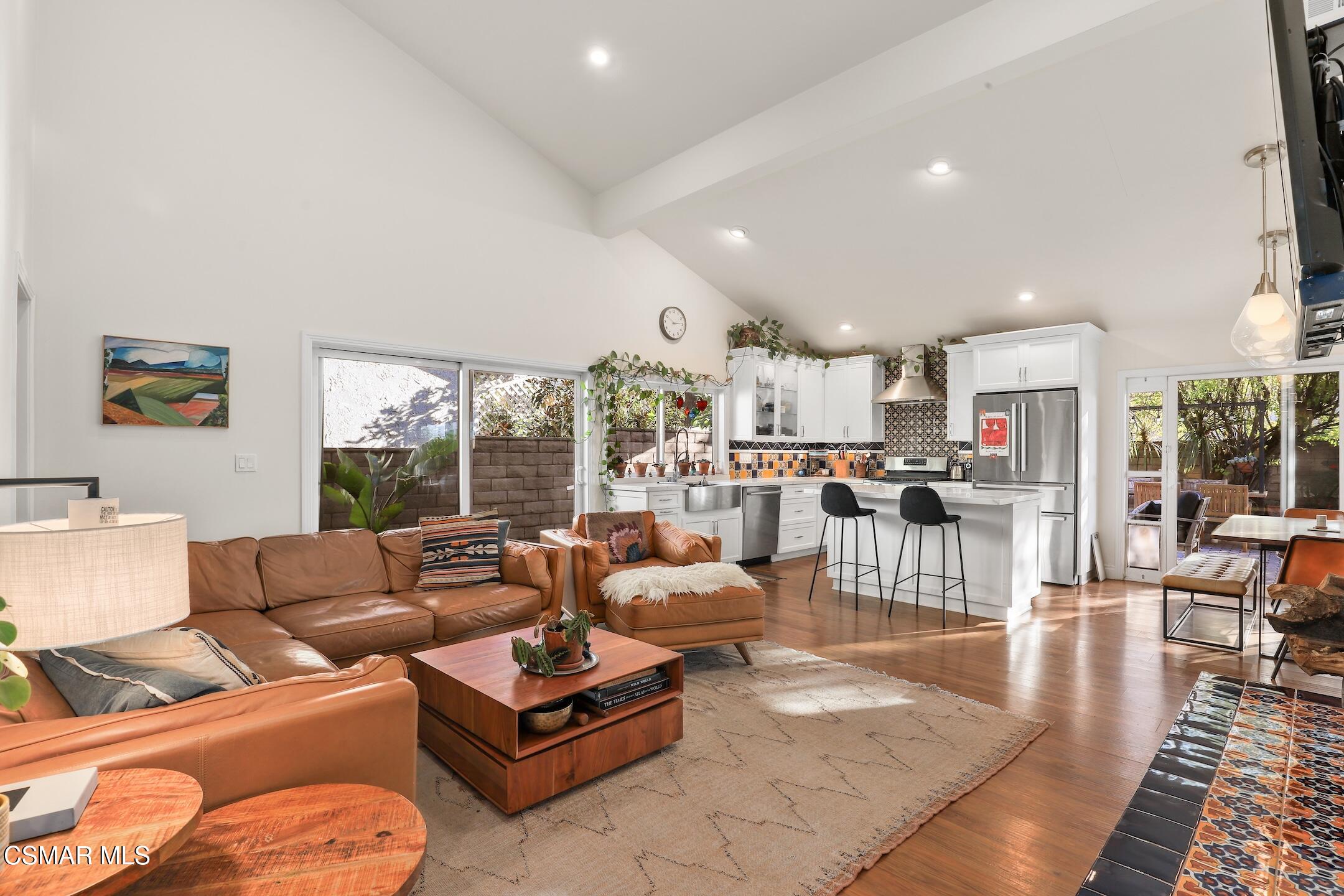 3348 Holloway Street