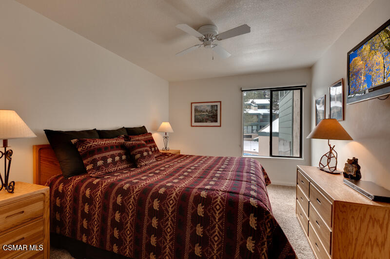 895 Canyon Boulevard, 15