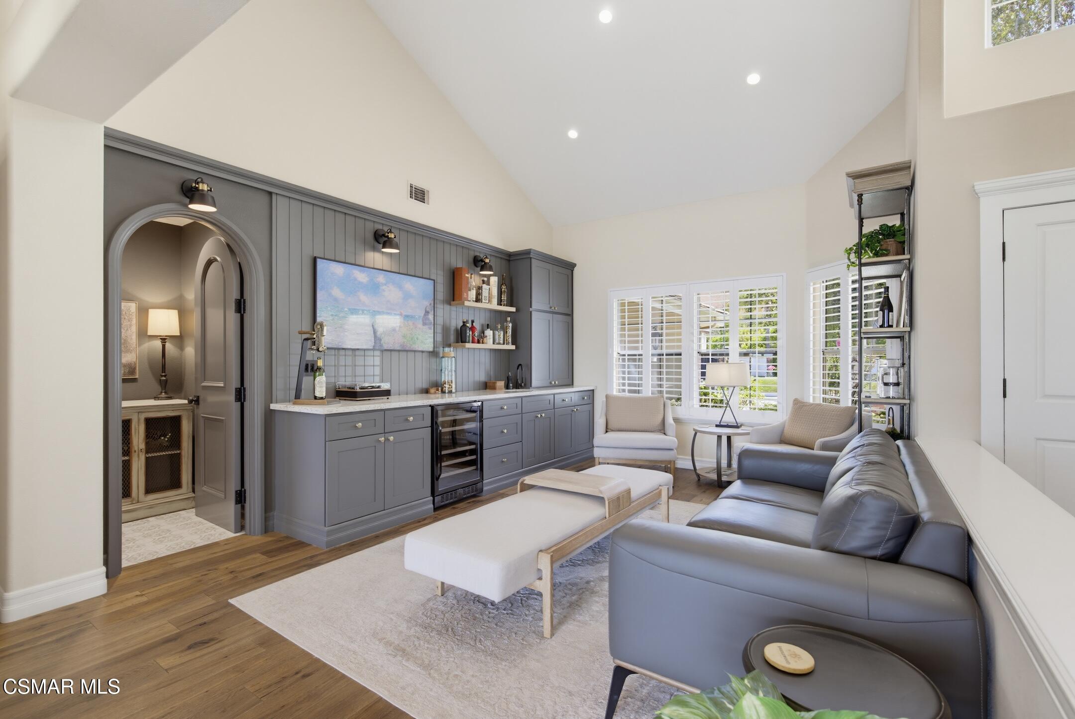 1021 Lynnmere Drive