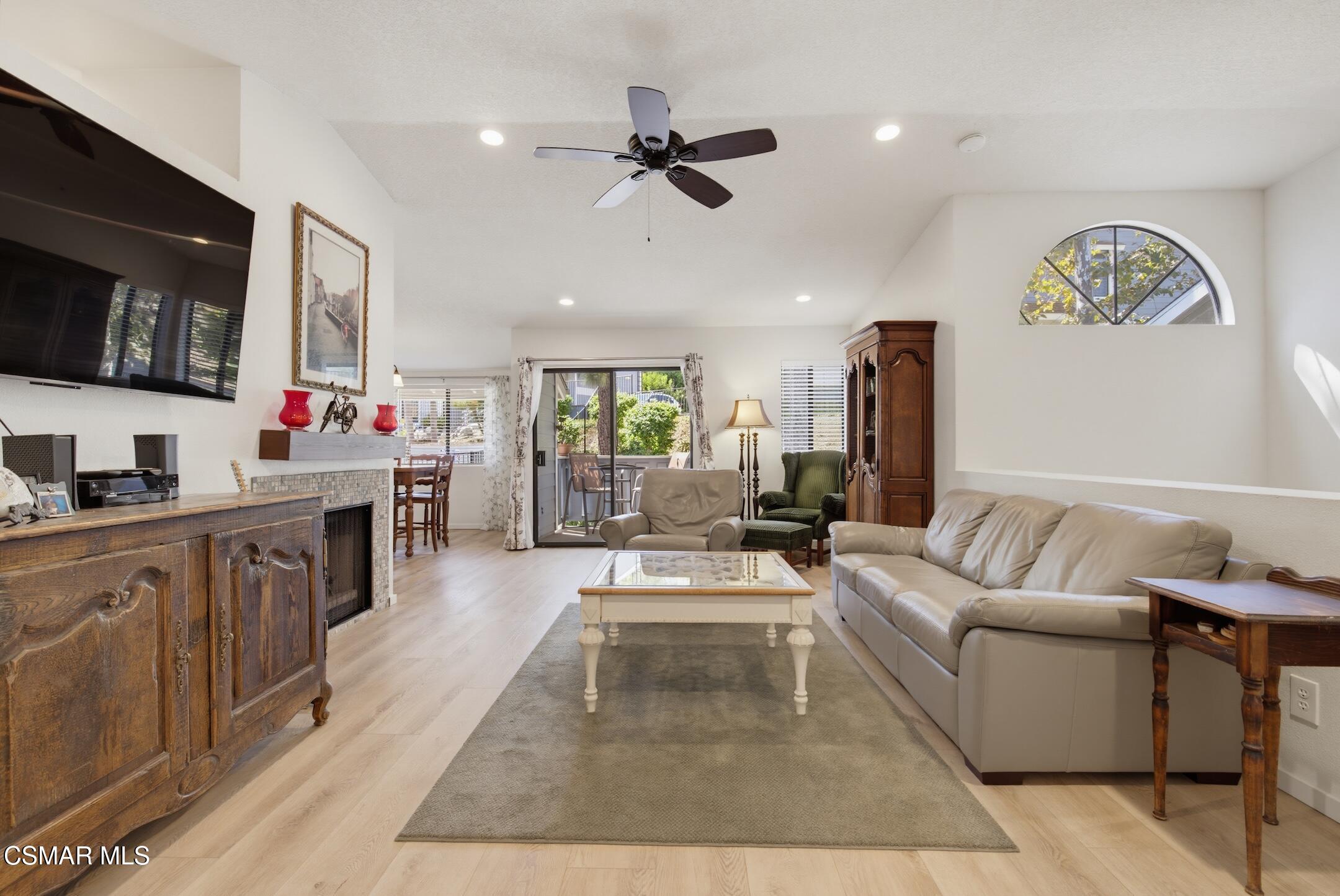 29105 E Thousand Oaks Boulevard, E