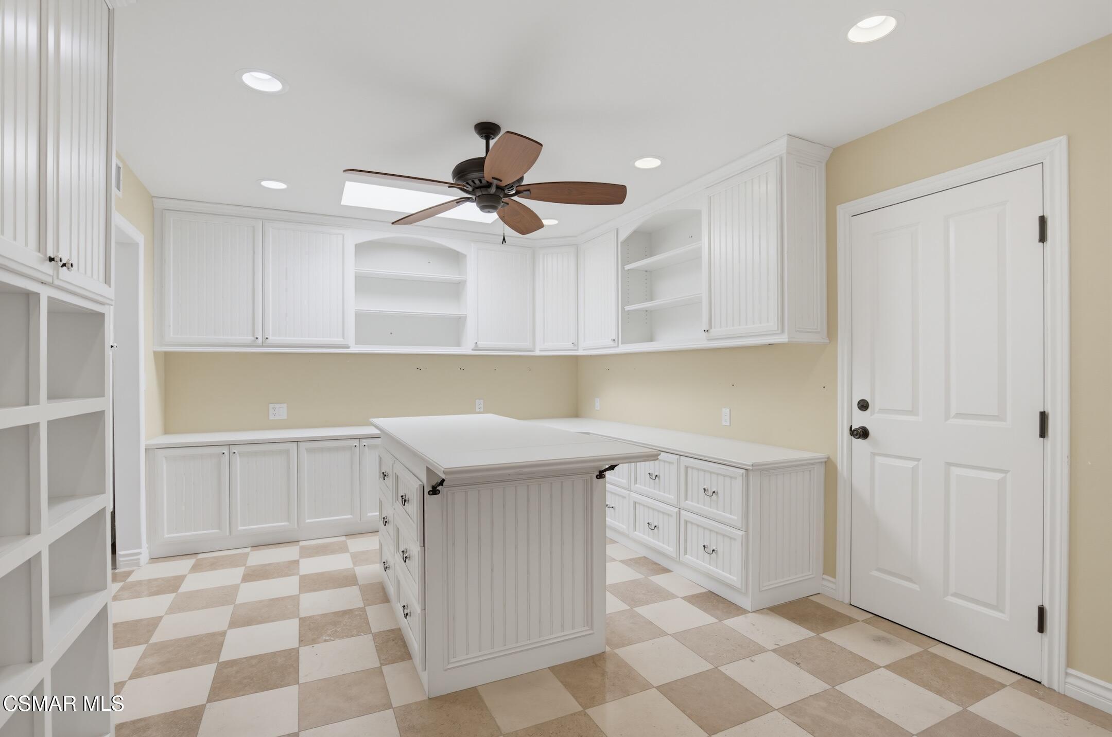 3927 Fairbreeze Circle