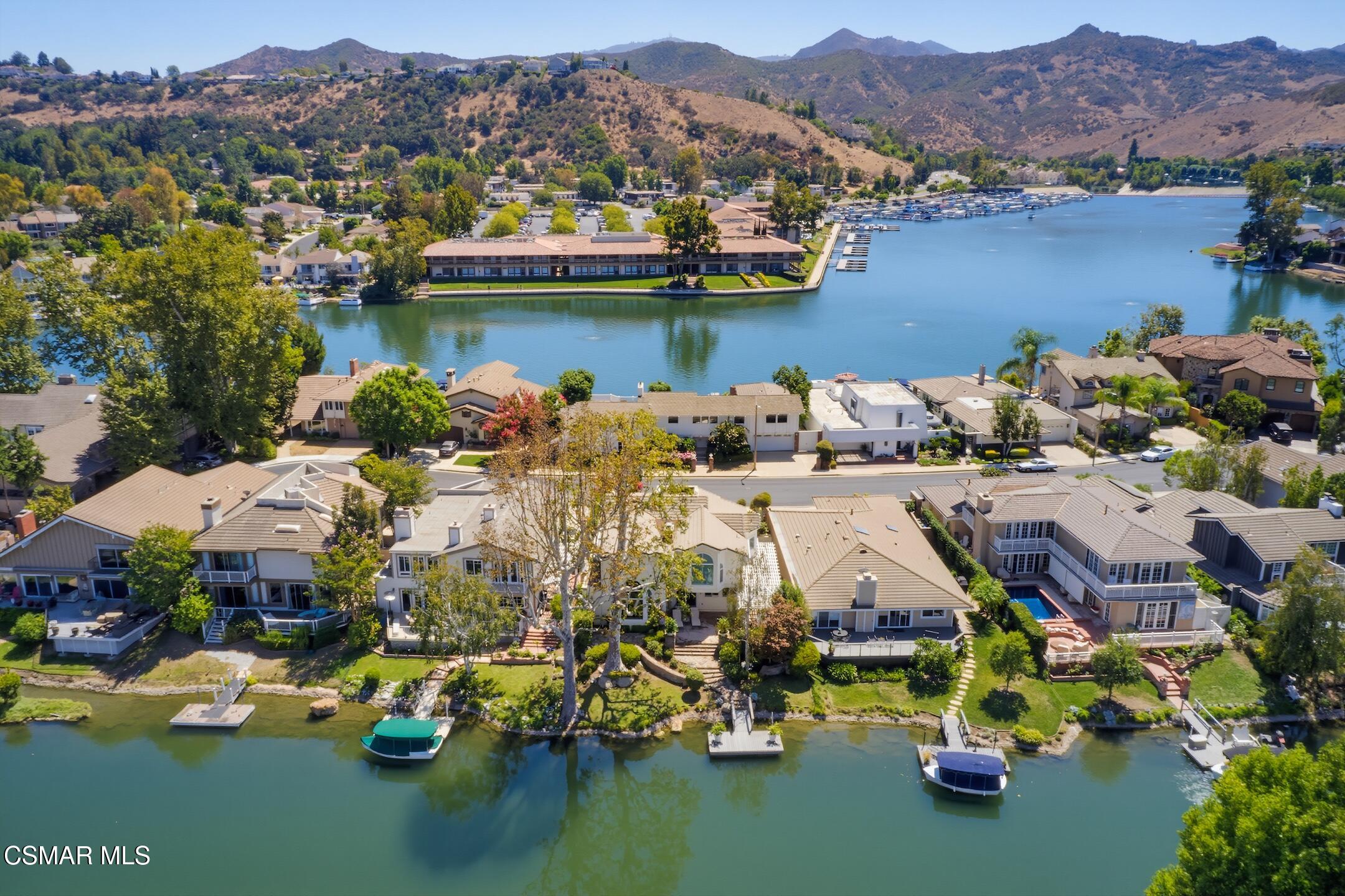 3927 Fairbreeze Circle