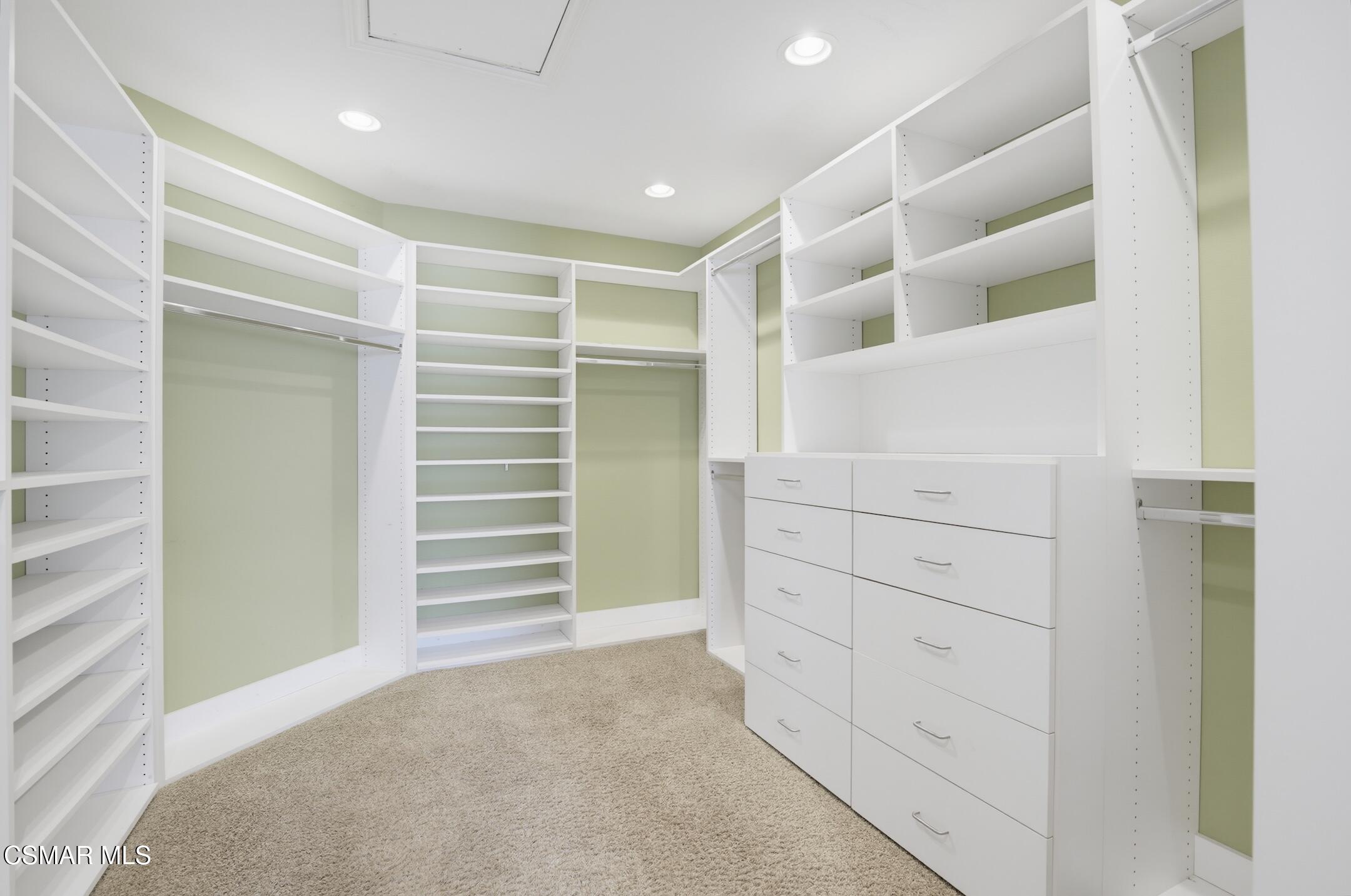 3927 Fairbreeze Circle