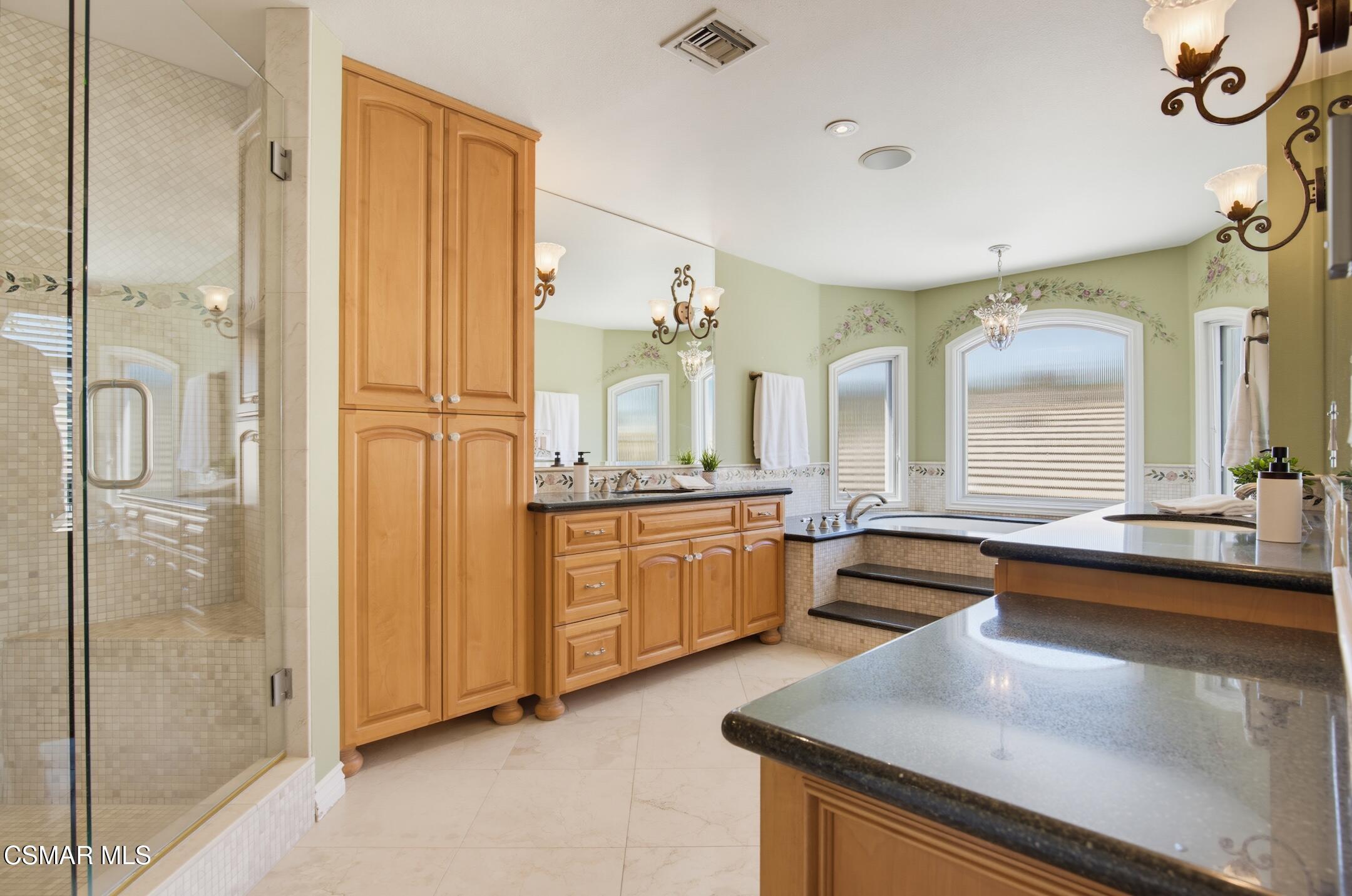 3927 Fairbreeze Circle